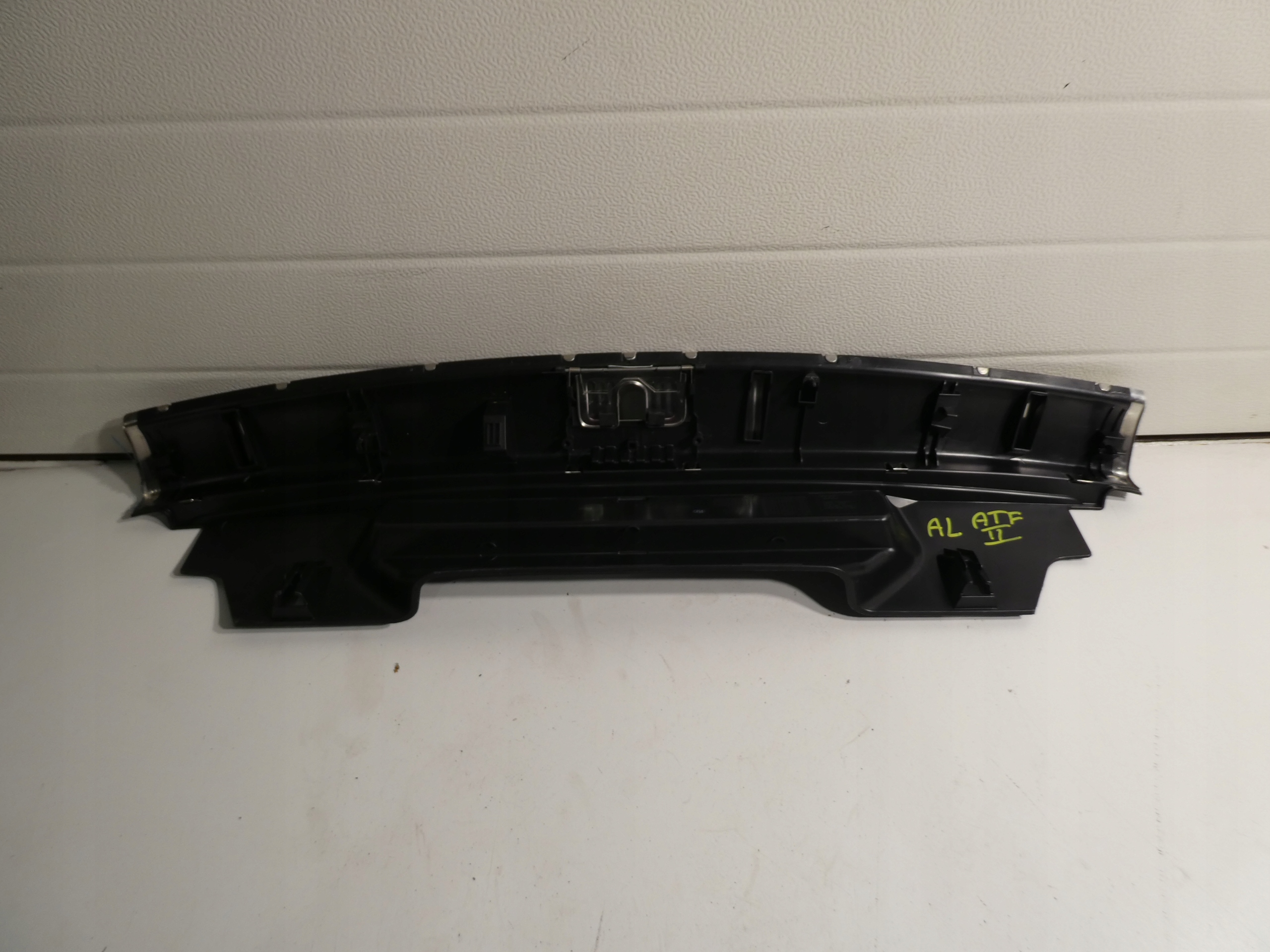 AUDI Q5 cover of the threshold boot 8R0864513C