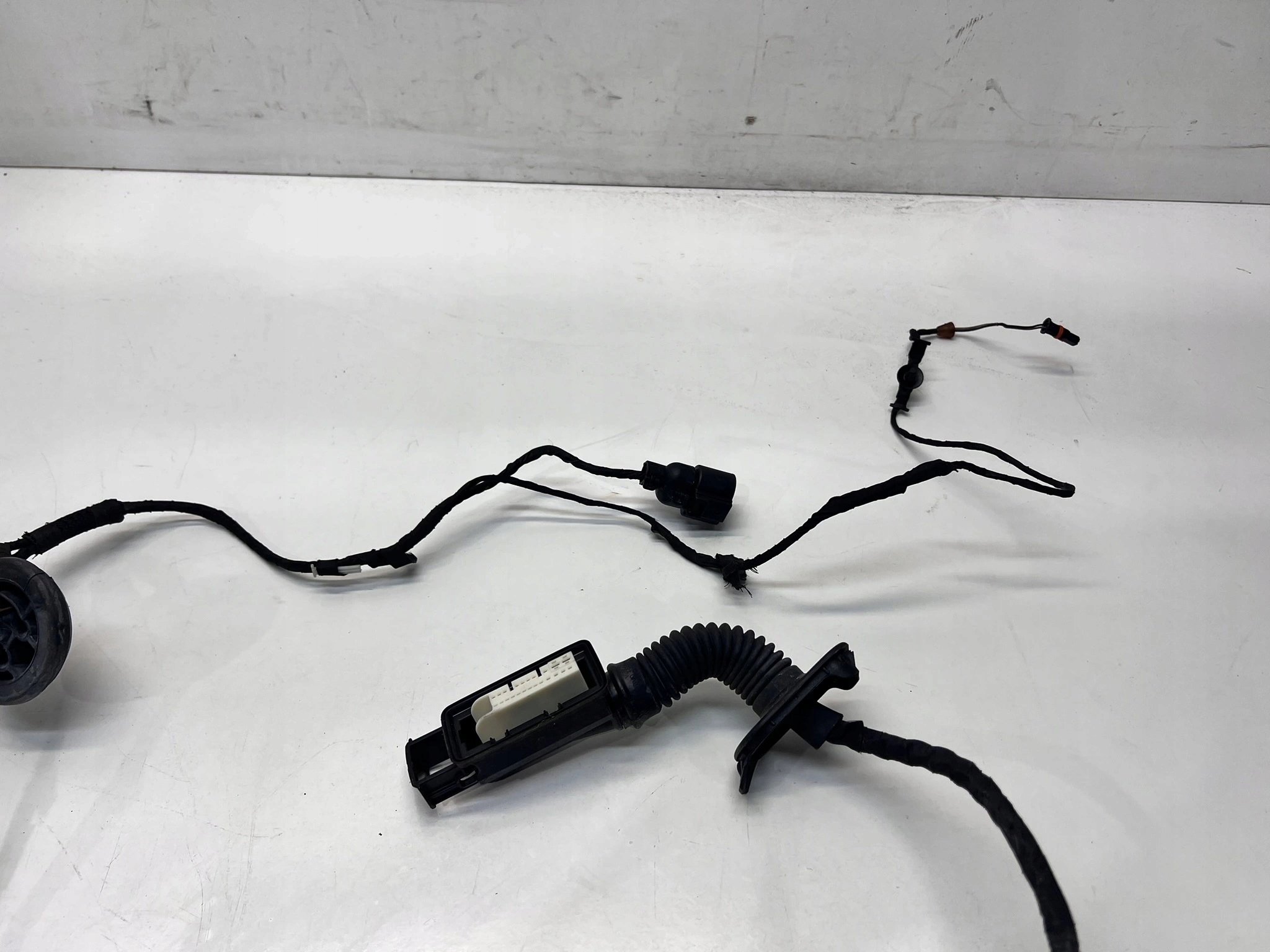 bundle door right front AUDI Q5 FY 80A971029C