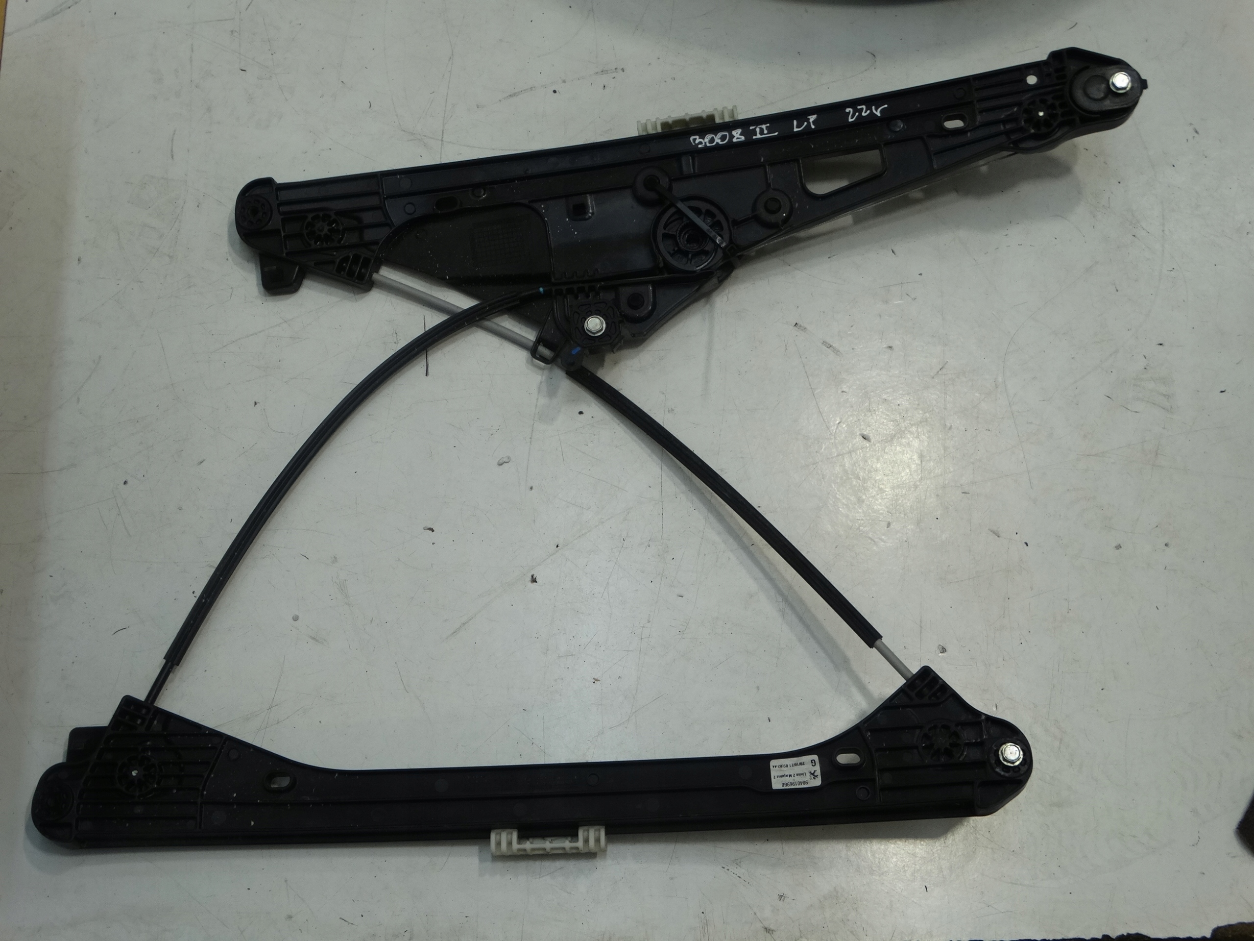 window regulator left front PEUGEOT 3008 II 22R. 9840196980