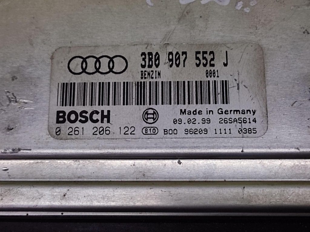 AUDI A3 8L control unit of the engine 0261206122