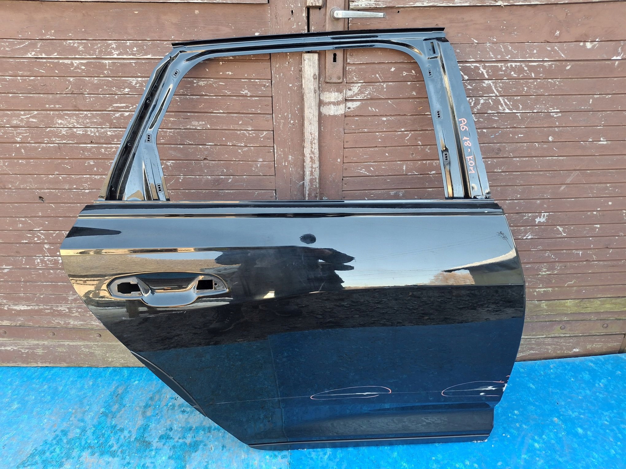 door right rear. AUDI A6 C8 KOMBI 2018R->