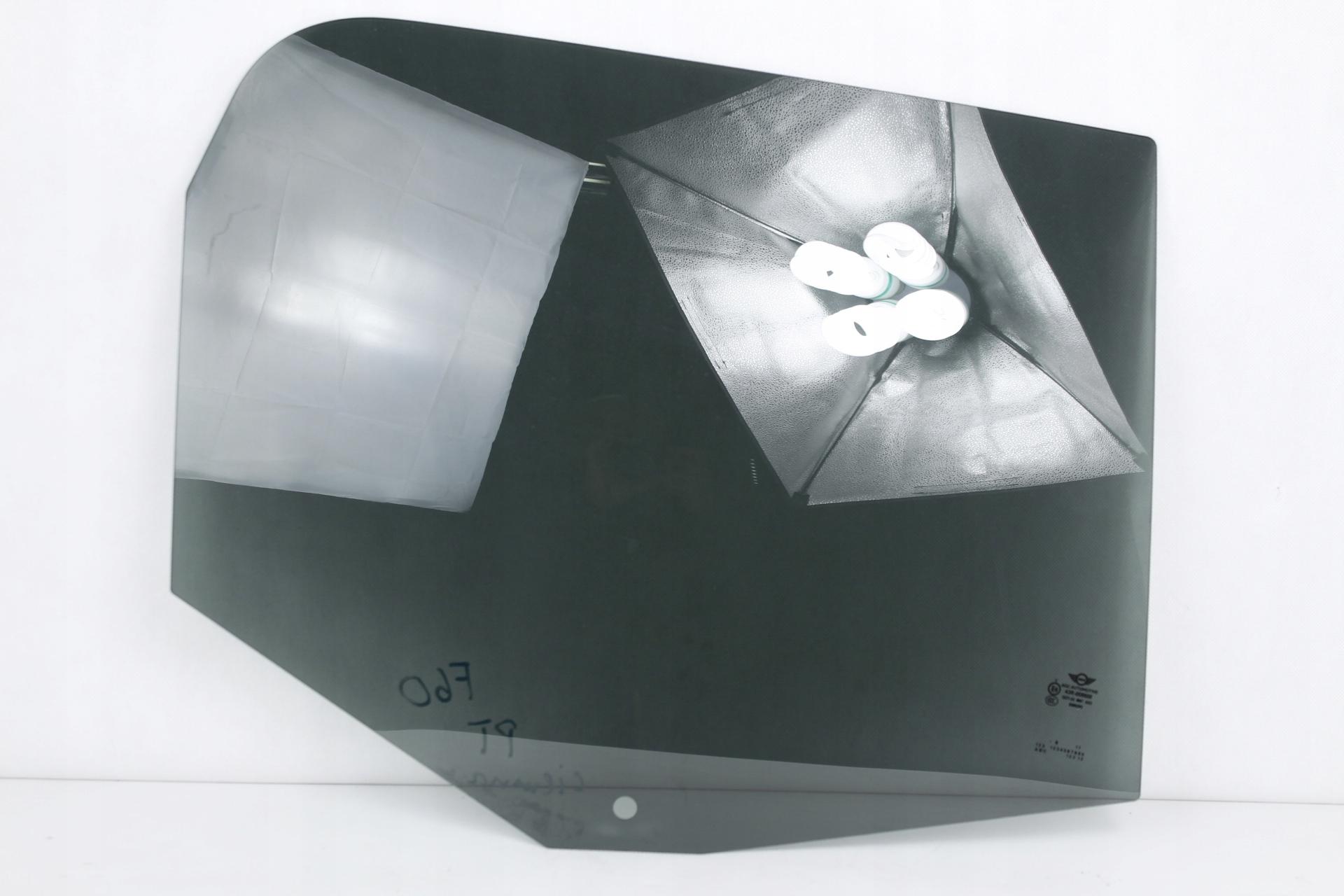 7433094 - Боковое стекло задней правой двери MINI F60 COUNTRYMAN