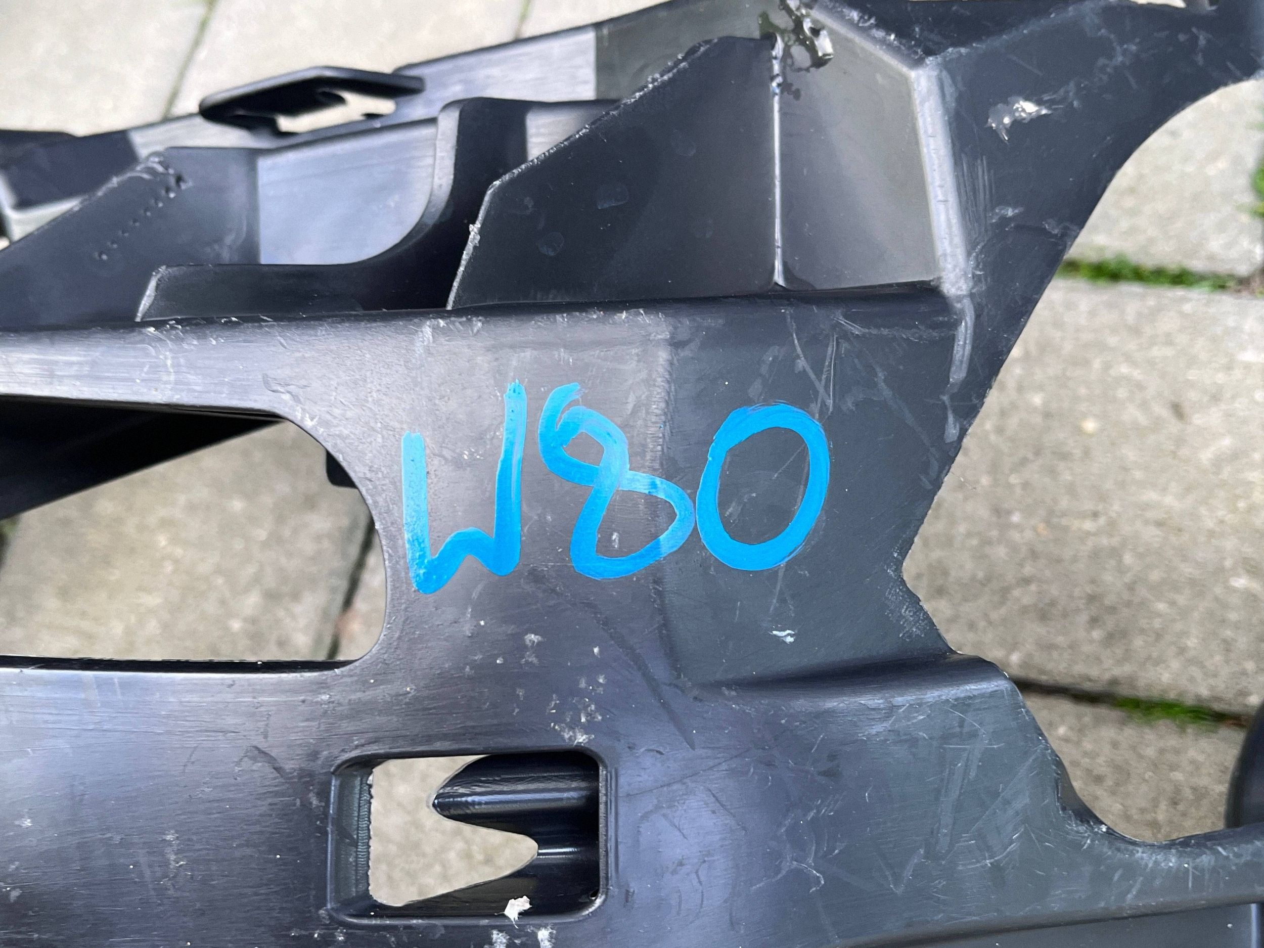 MERCEDES "C" W204 bumper bracket front front left A2048854165