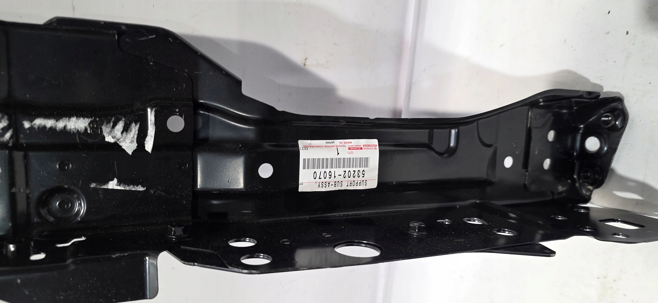 pillar PION right front TOYOTA COROLLA CROSS 21- new original