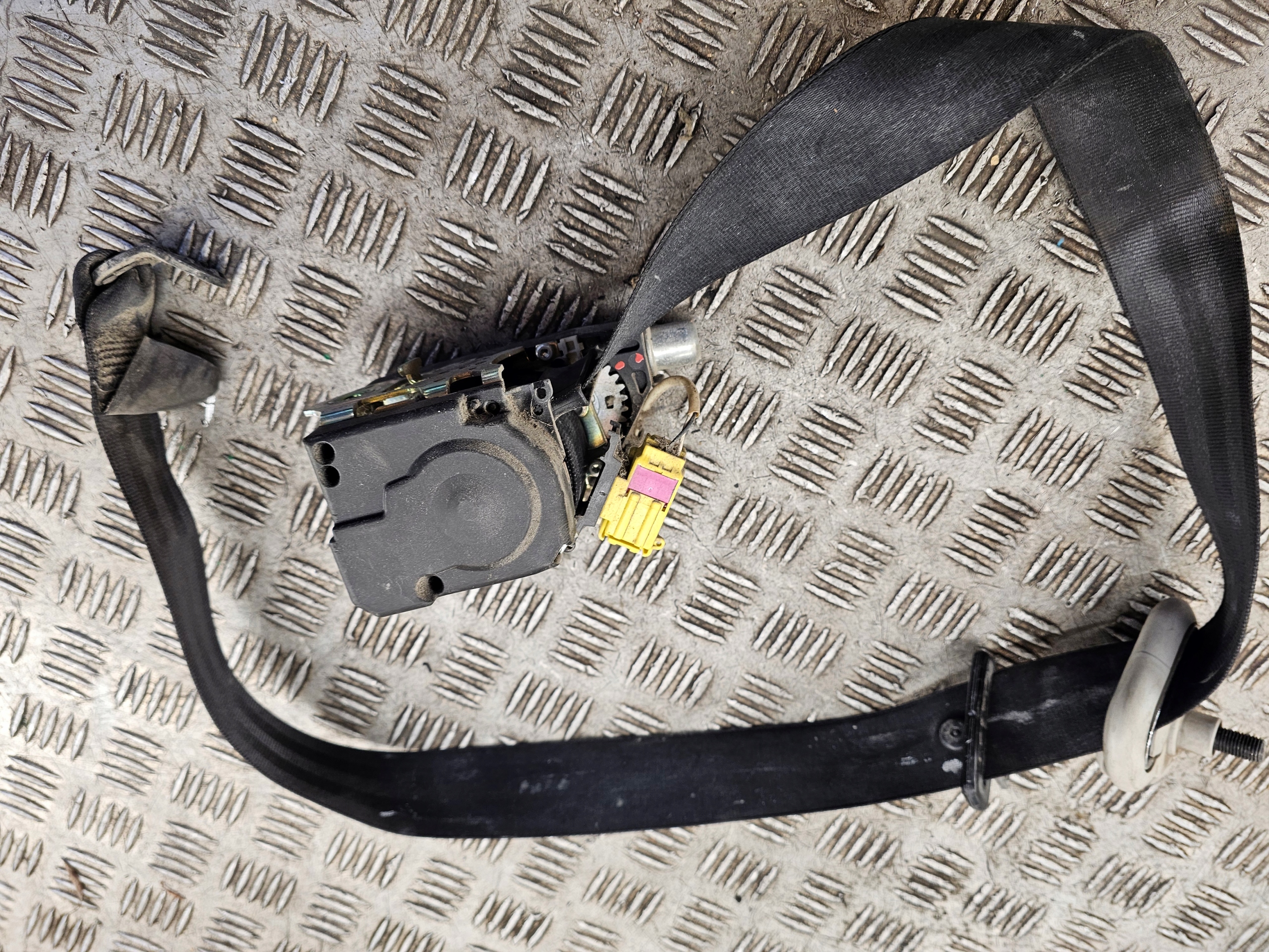 VW TRANSPORTER T5 Gurten Sicherheits links 7H0857737DE