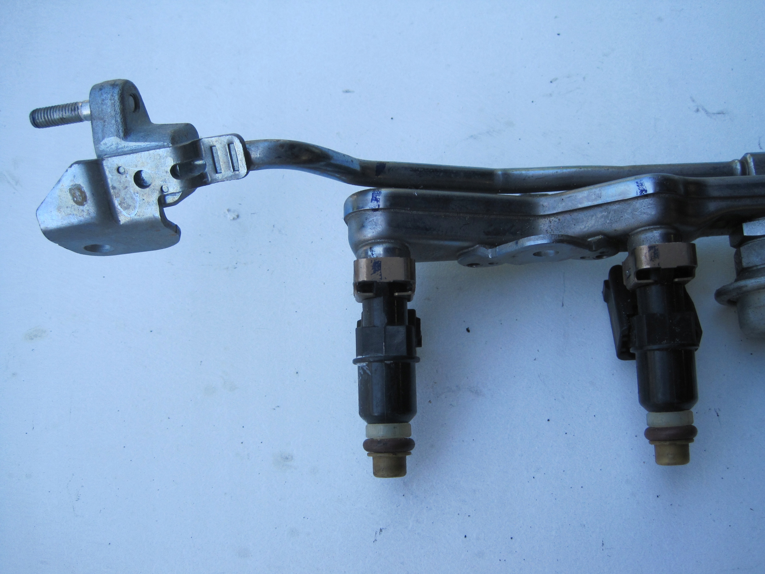 injection ramp HONDA INSIGHT 1.3i YA14BASY