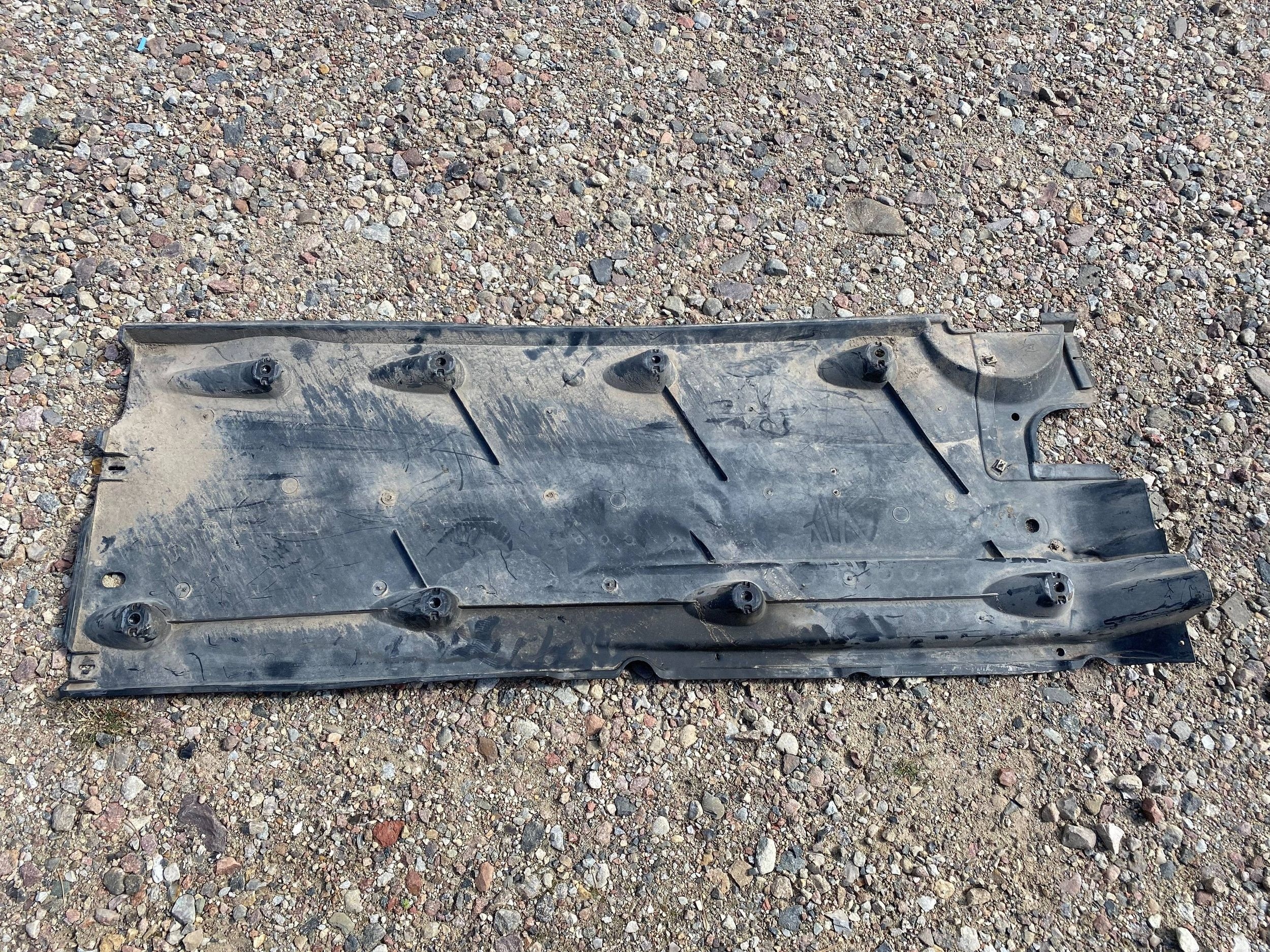 VW PASSAT B7 cover cover chassis left 3C0825201F