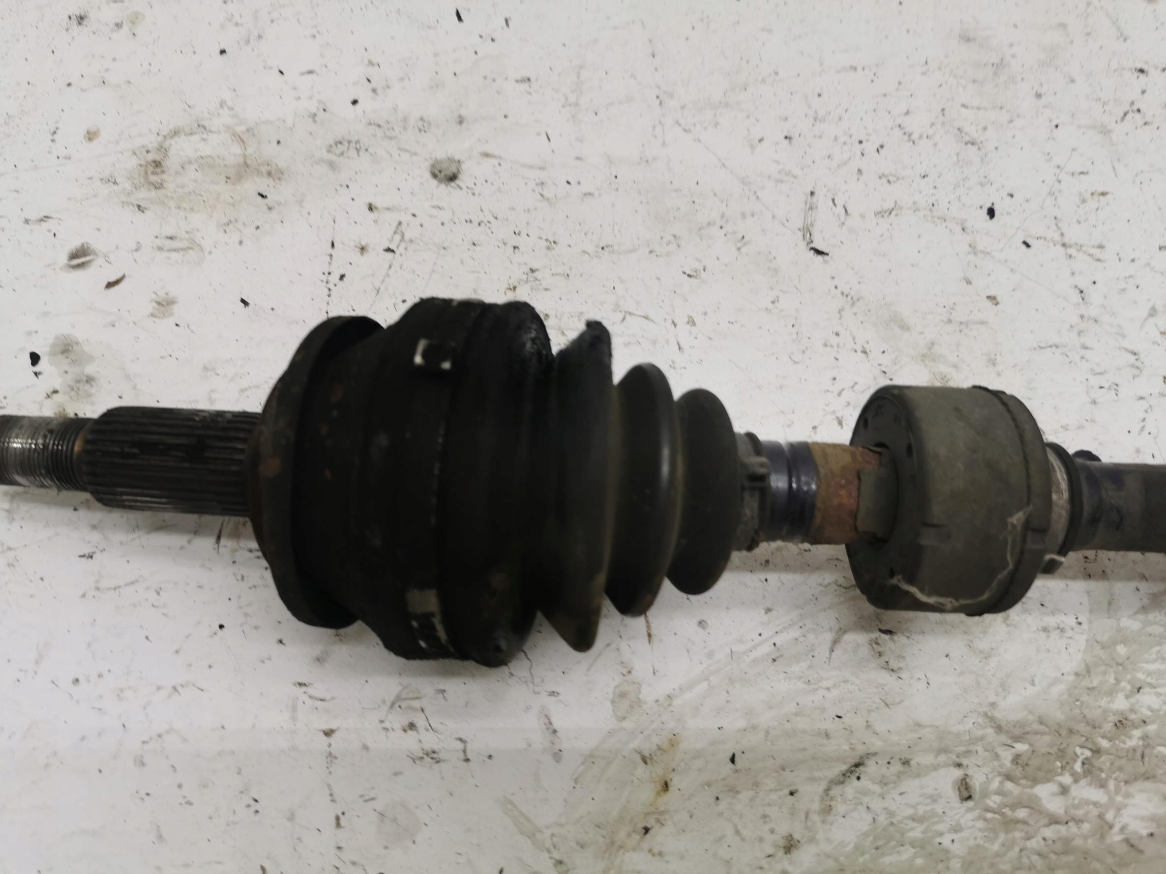 semi-axis short. left TOYOTA AVENSIS III T27 2.0 D4D