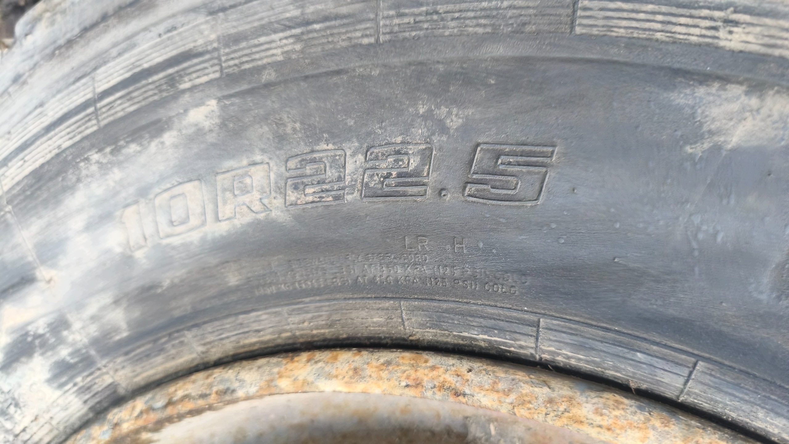 wheels tyres CIEZAROWE 2x SAWA AVANT plus 10R22.5