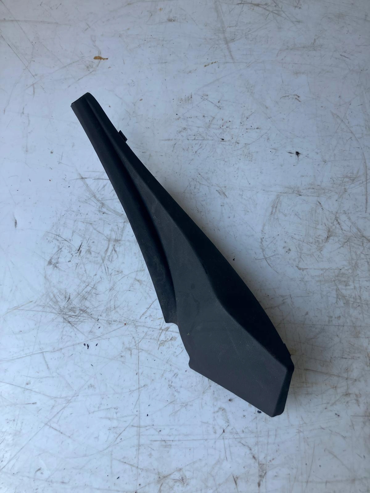 corner spoiler under the window left front MAZDA CX5 and KD5351PC1