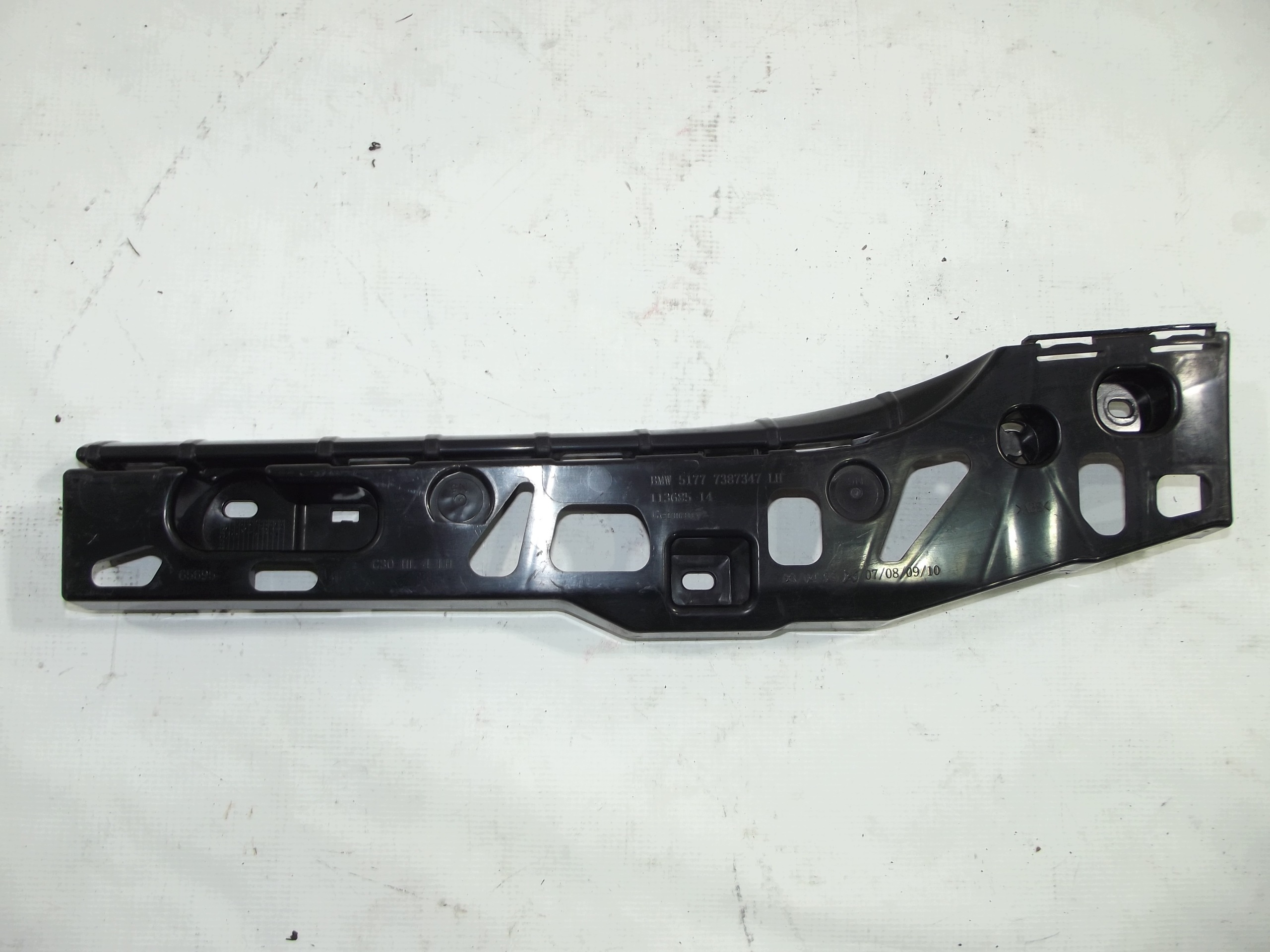 BMW 5 G30 G31 Support Support plaque Jupes Gauche 7387347
