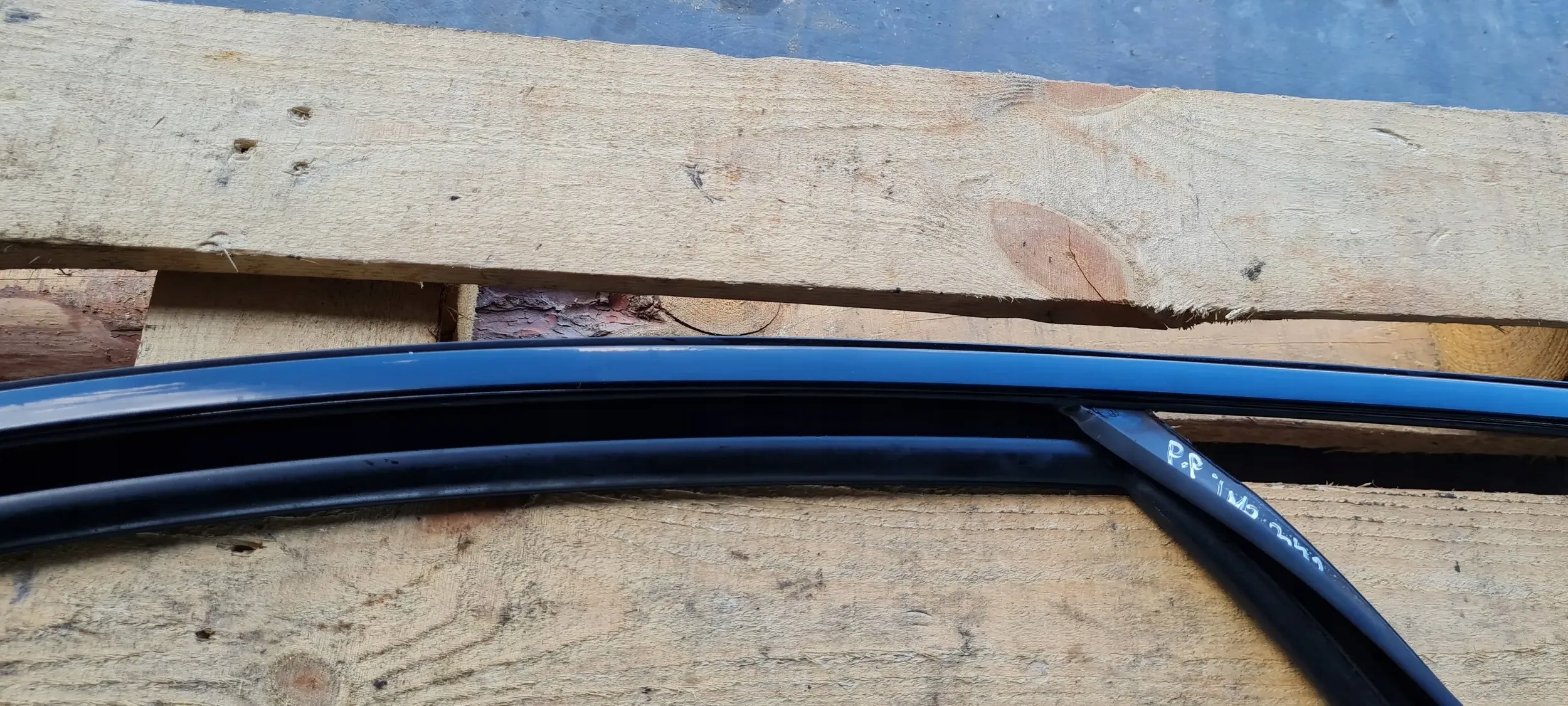 Q7 4M II gasket windows door right right front 4M0837432