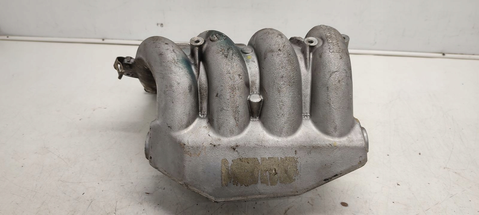 intake manifold dolotowy Mercedes W124 2,2