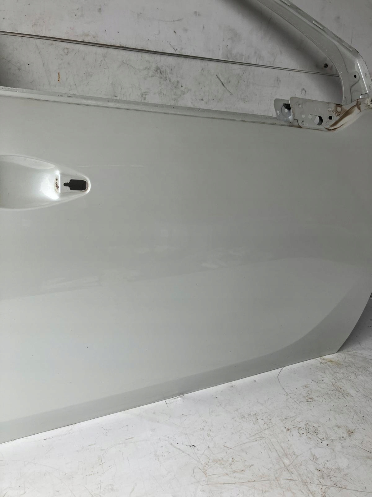 door right front PEUGEOT 208 and EFCD BIALA PERLA