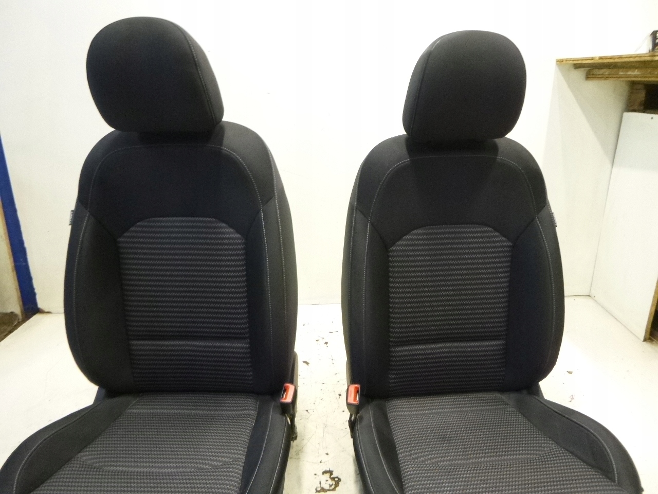 Sitze Komplet mitte Kia X CEED 2021r. EUROPA PHEV
