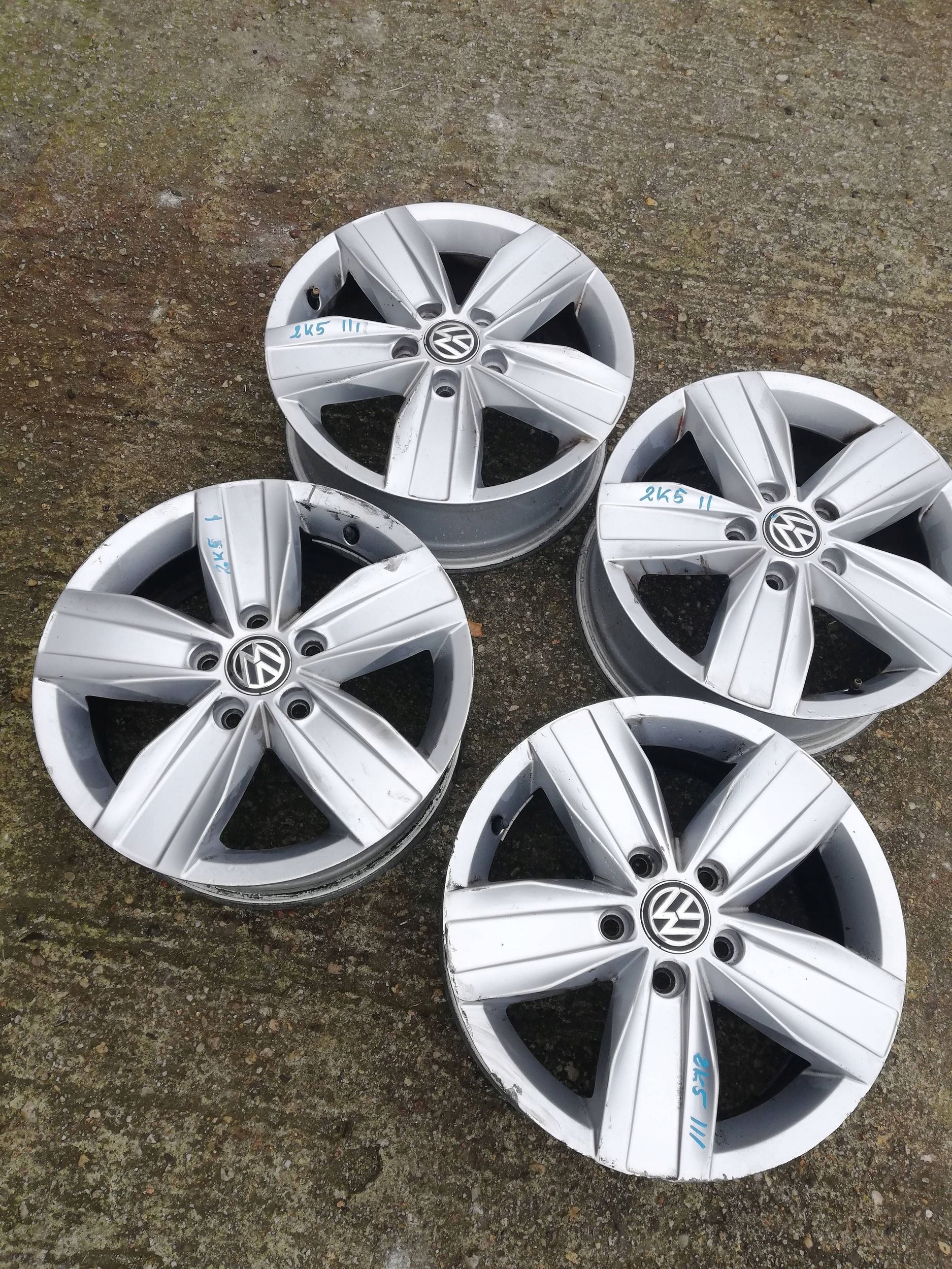 disc 16 Volkswagen Caddy 2K5601025Q