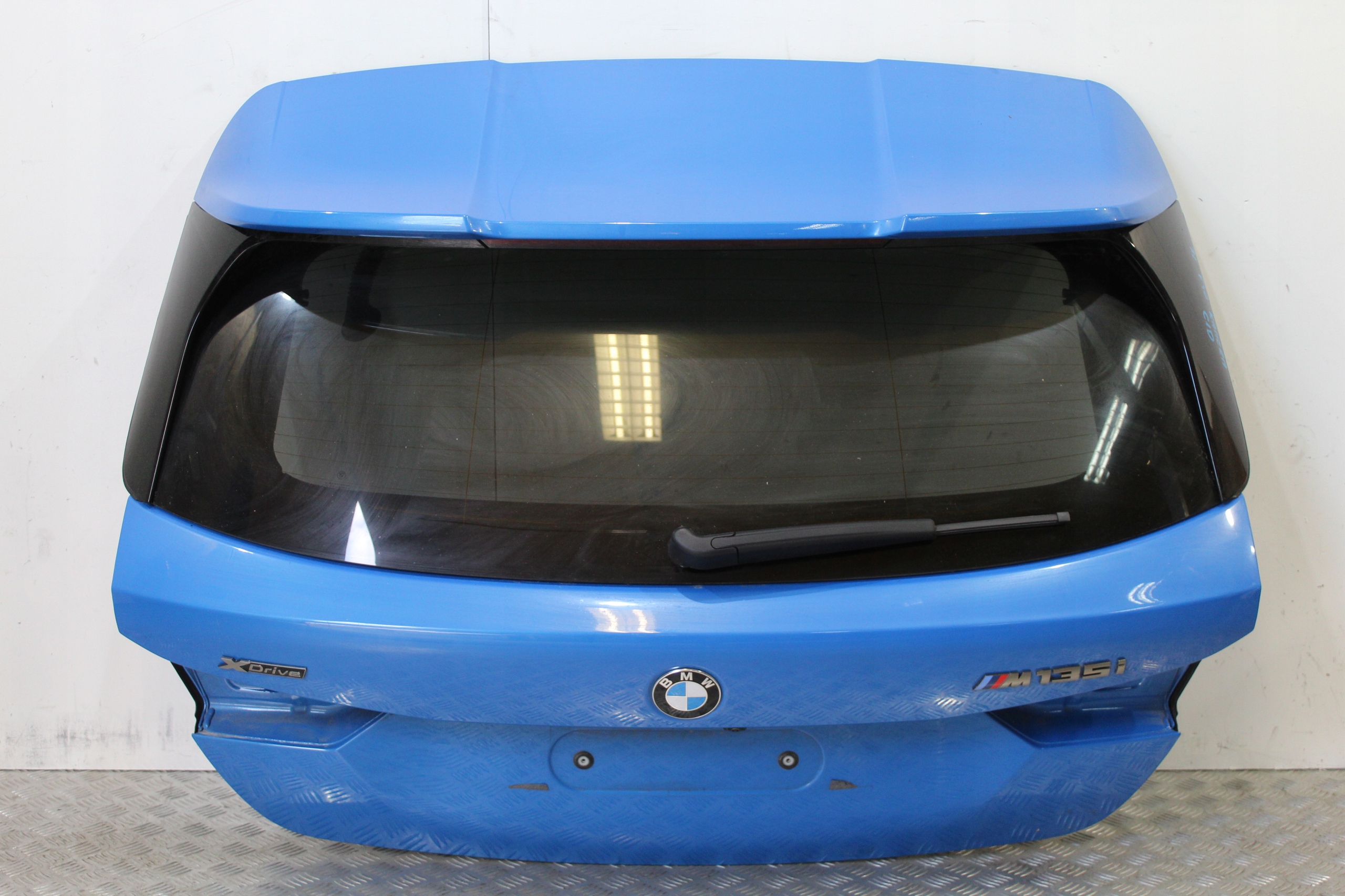 KLAPA BAGAŻNIKA KAMERA BMW 1 M1 F40