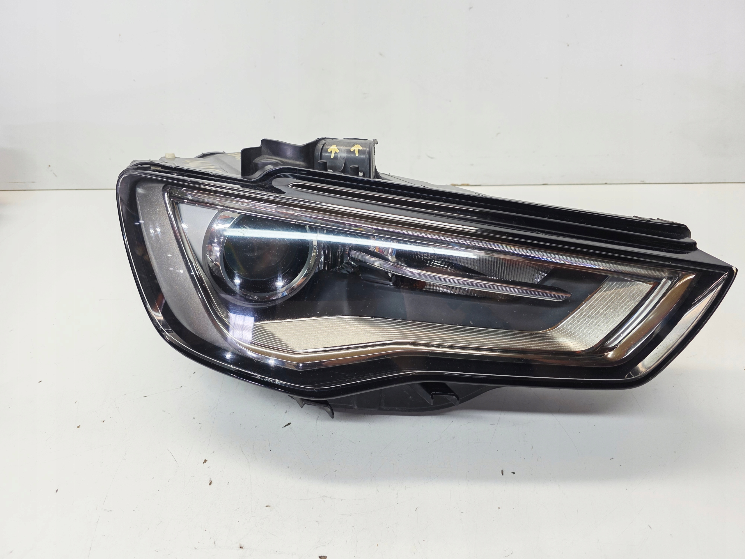 REFLEKTOR right front BI XENON LED positioning AUDI A3 8V 8V0941754A 44/25