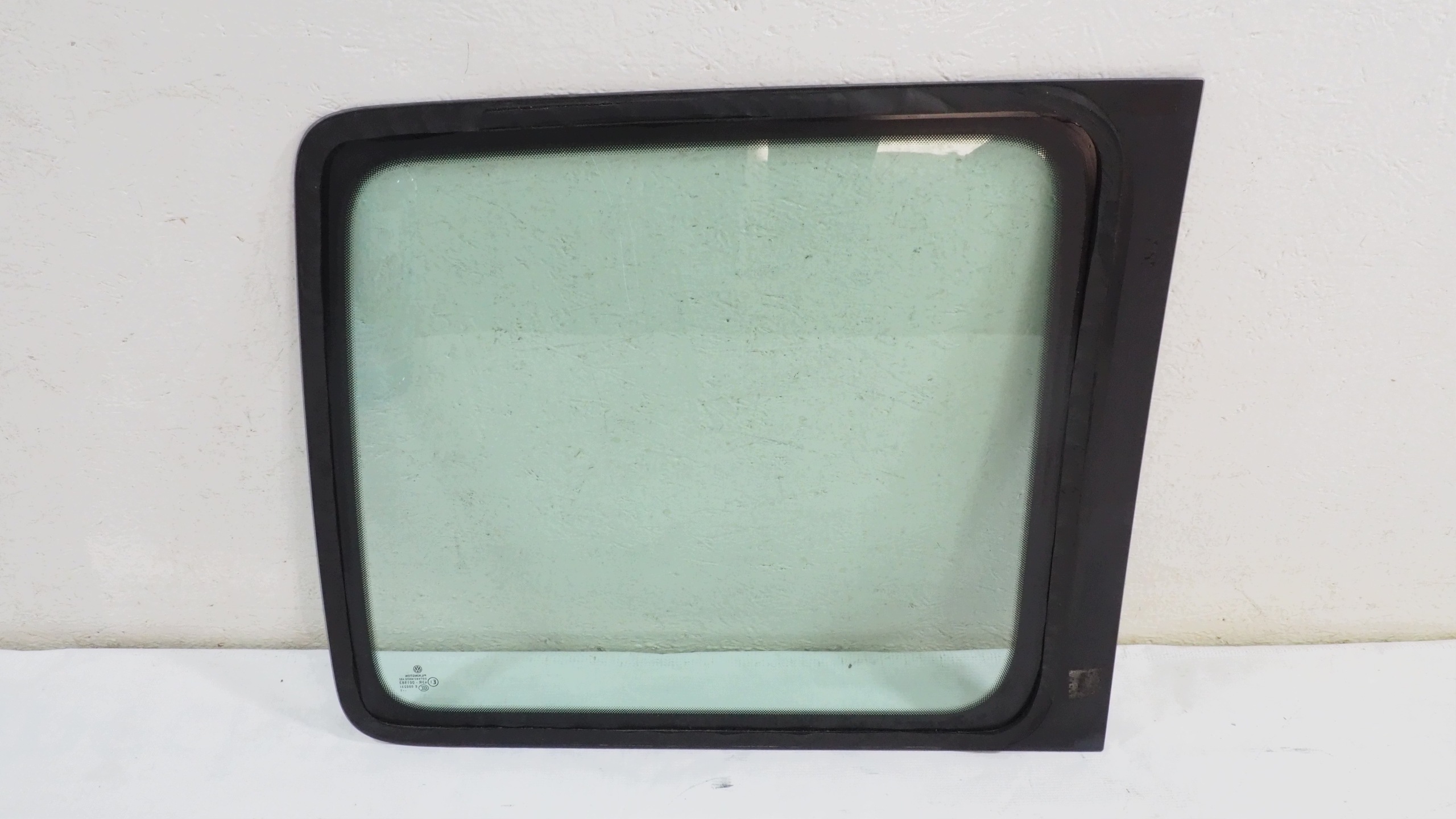 VW Caddy III window bodywork left rear part