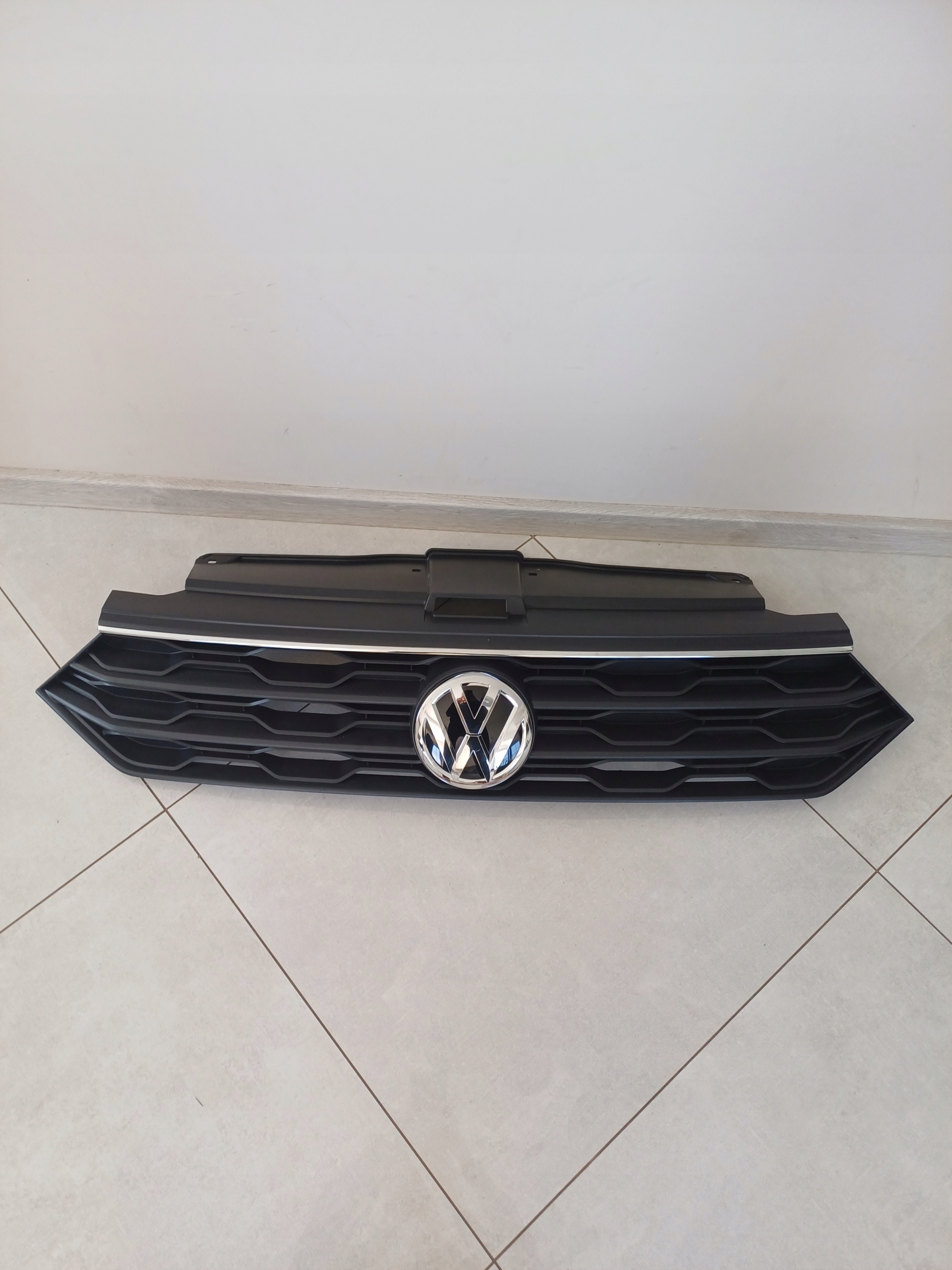 Grill VW T- ROC 2GA853651E 17R