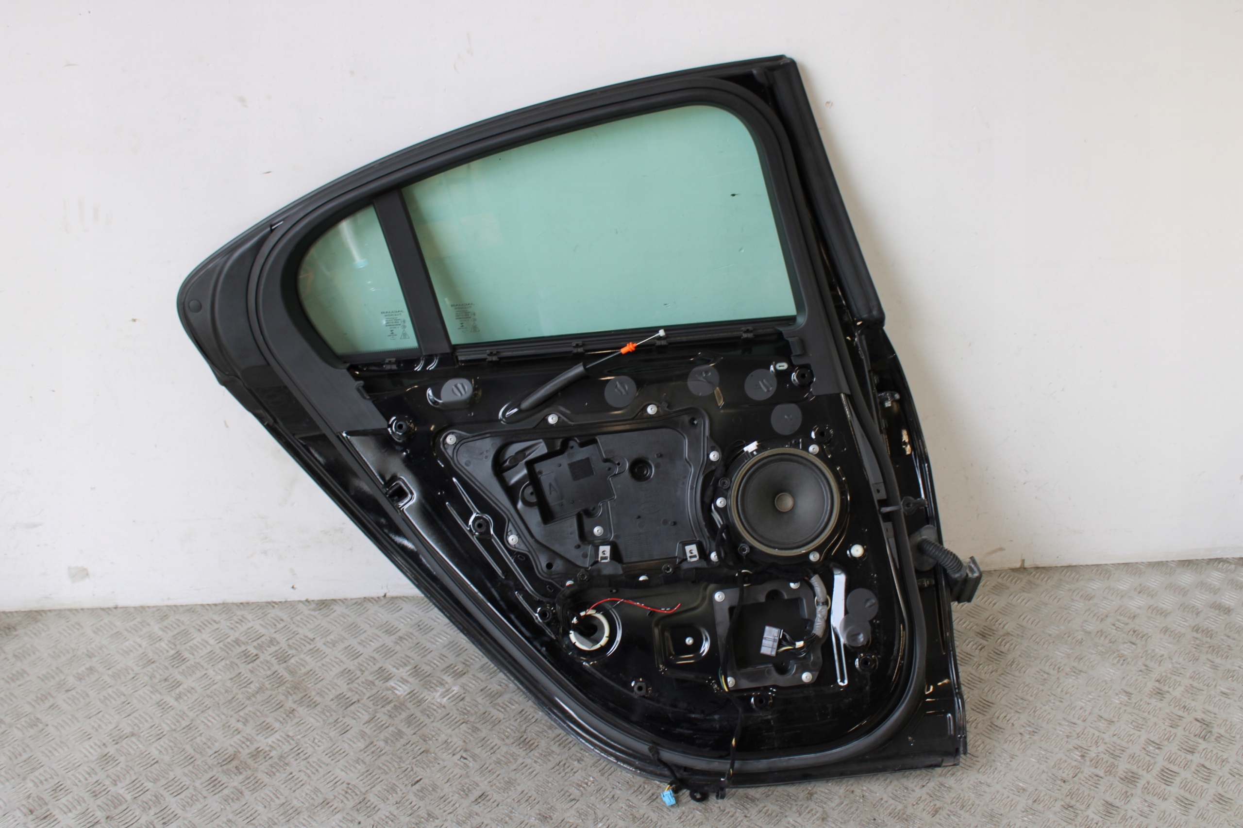 door left rear part rear. JAGUAR XE X760