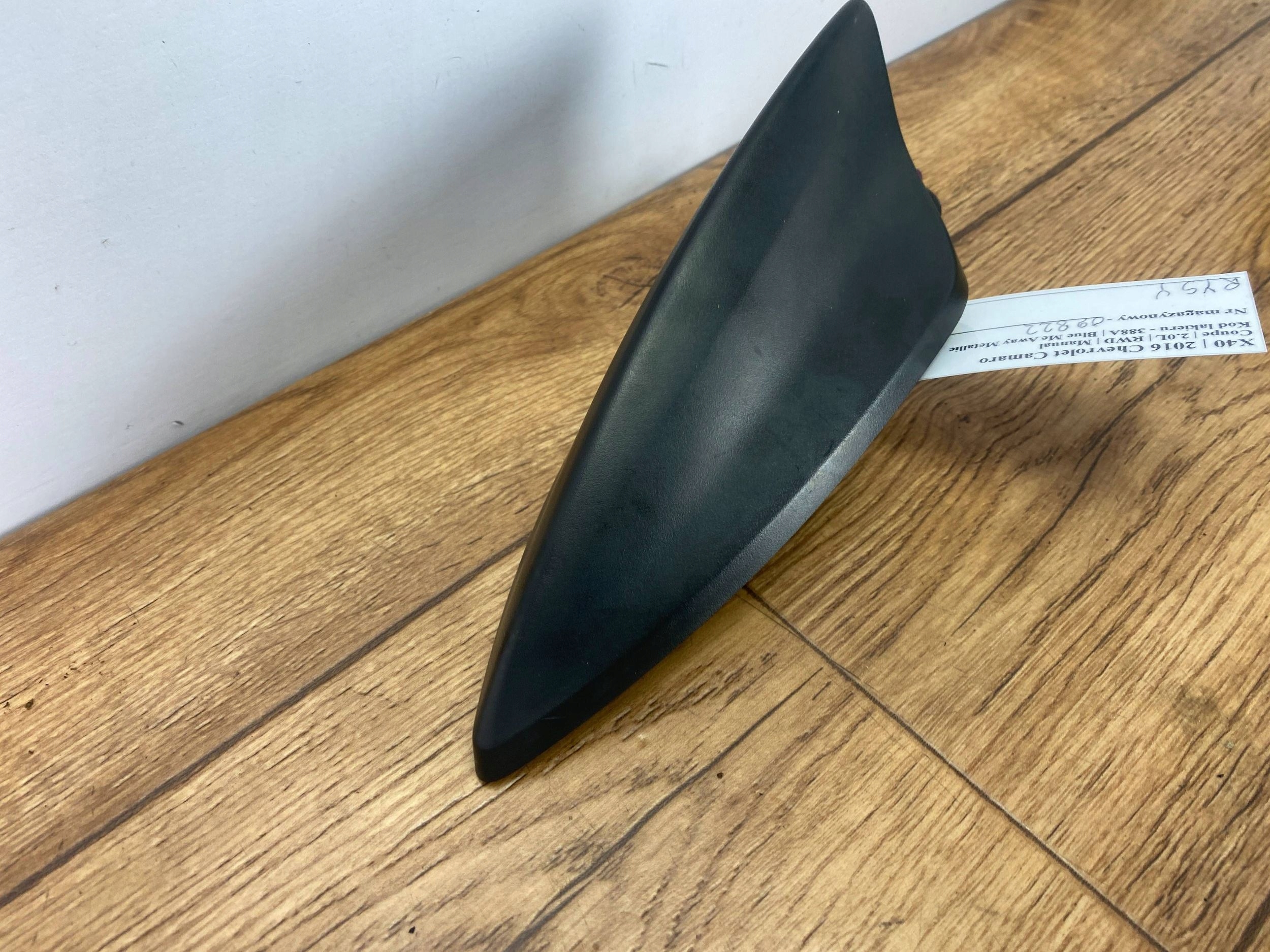 Antenne GPS (pletwa) rekin Chevrolet Camaro 2016+