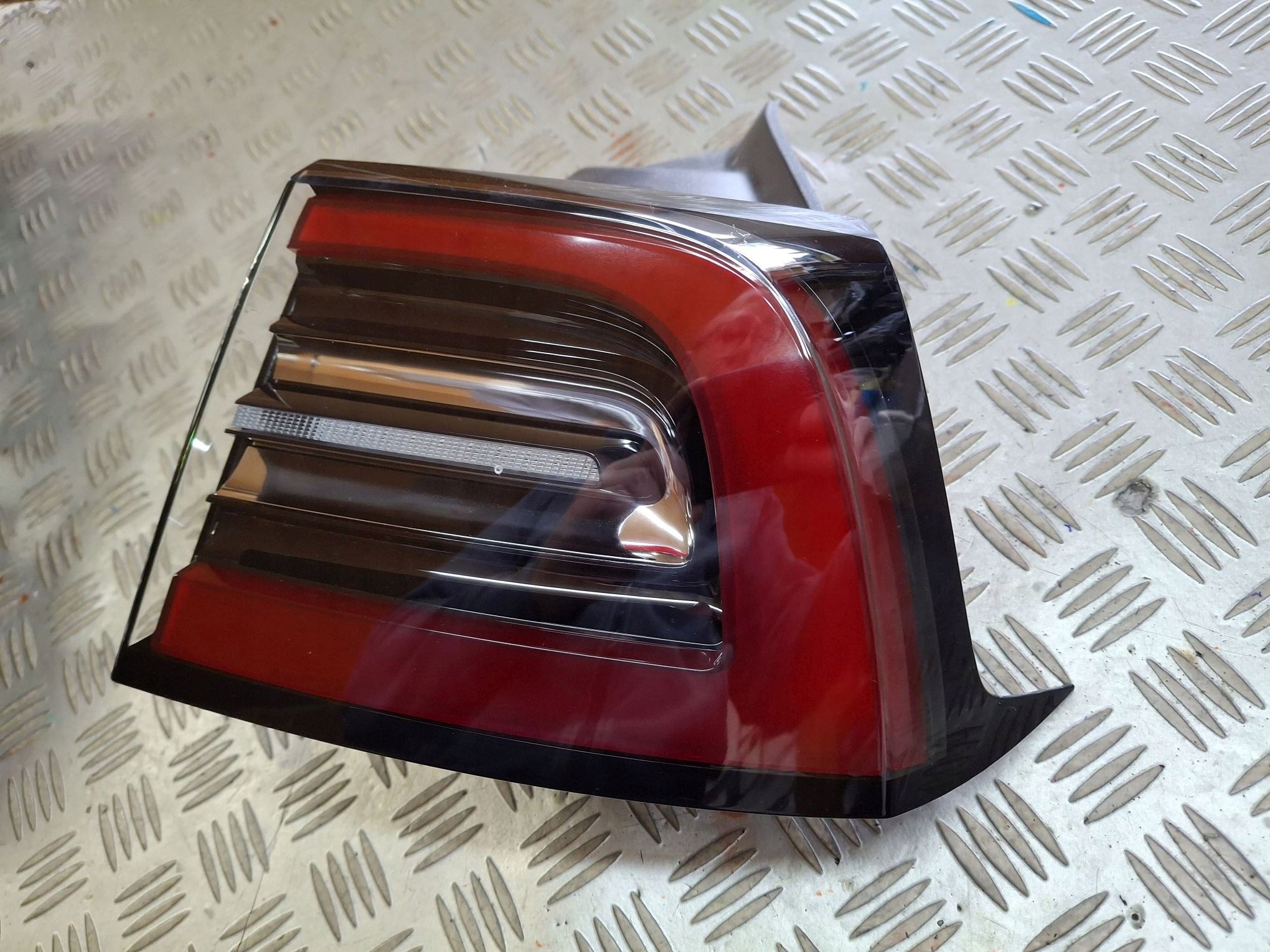 light rear right NAROZNA LED TESLA 3 LIFT TESLA Y 2020R->