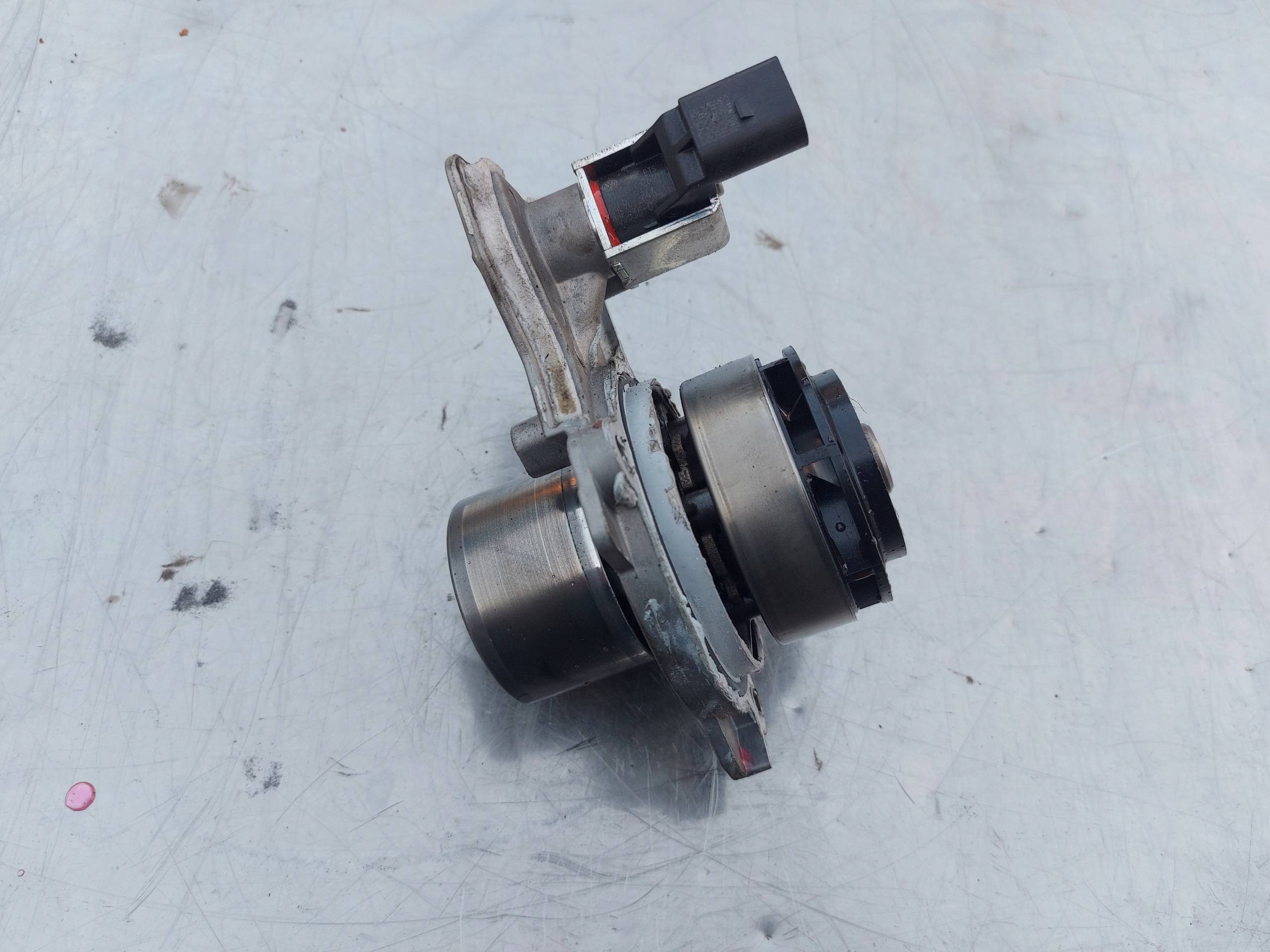 Водяний насос для VW POLO 1.4 TDI 04B121011G