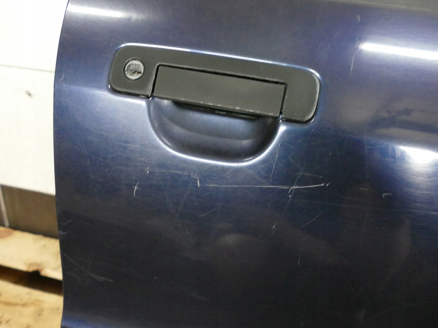AUDI 80 B4 door right front right front LZ5T