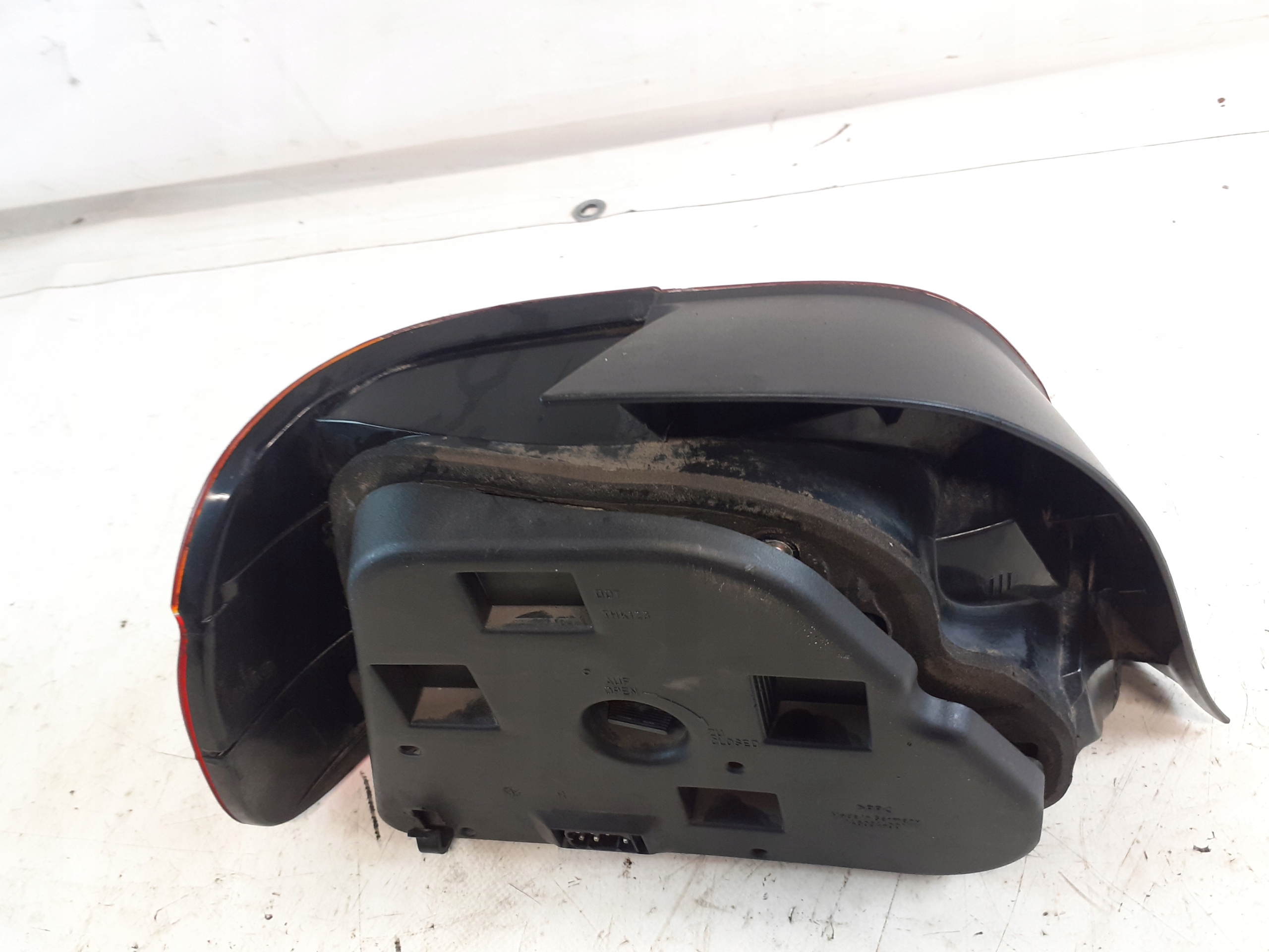 BMW E39 sedan light right rear part rear 8358032