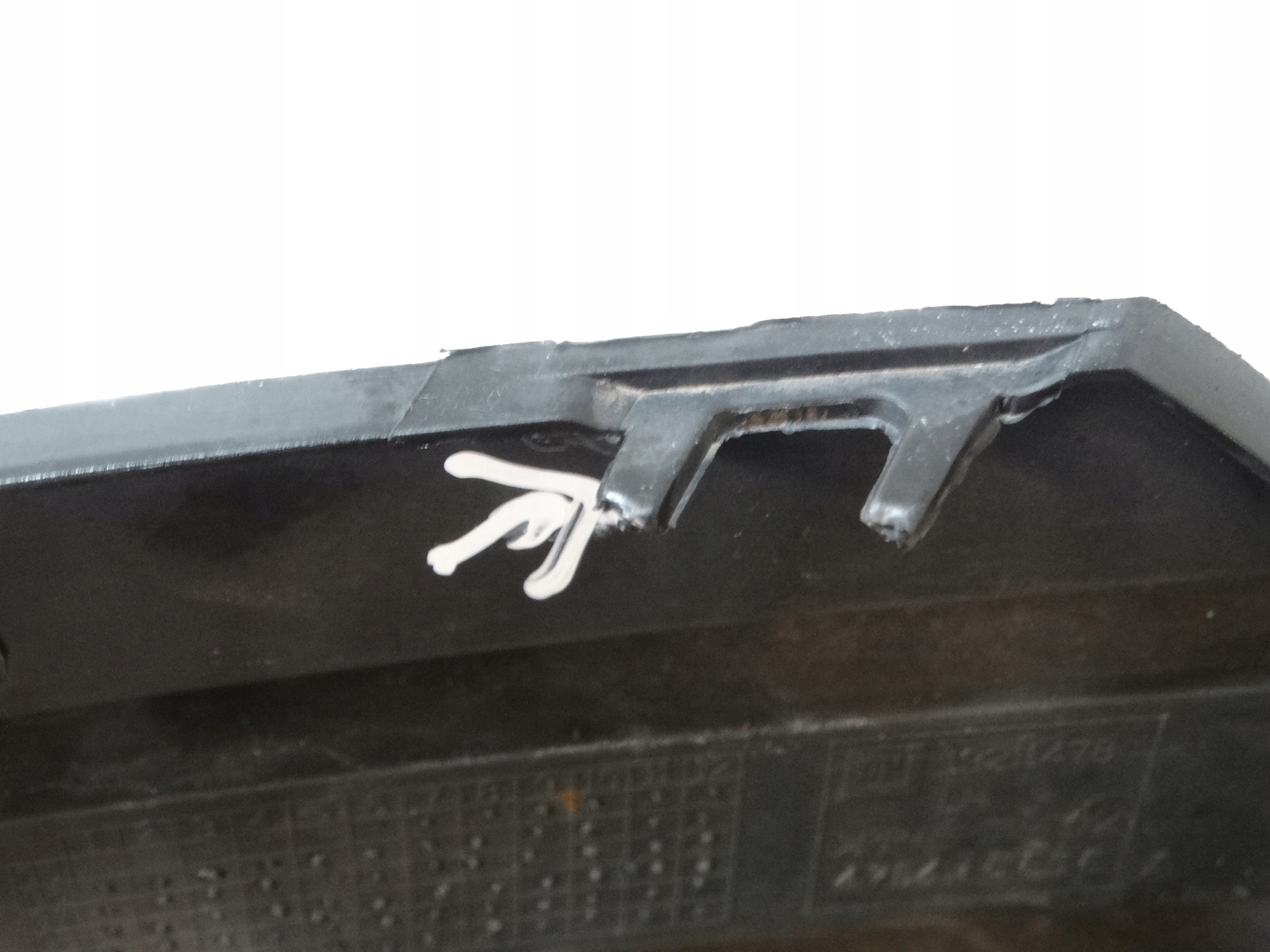 grid of a bumper left front OPEL CORSA D 13211478