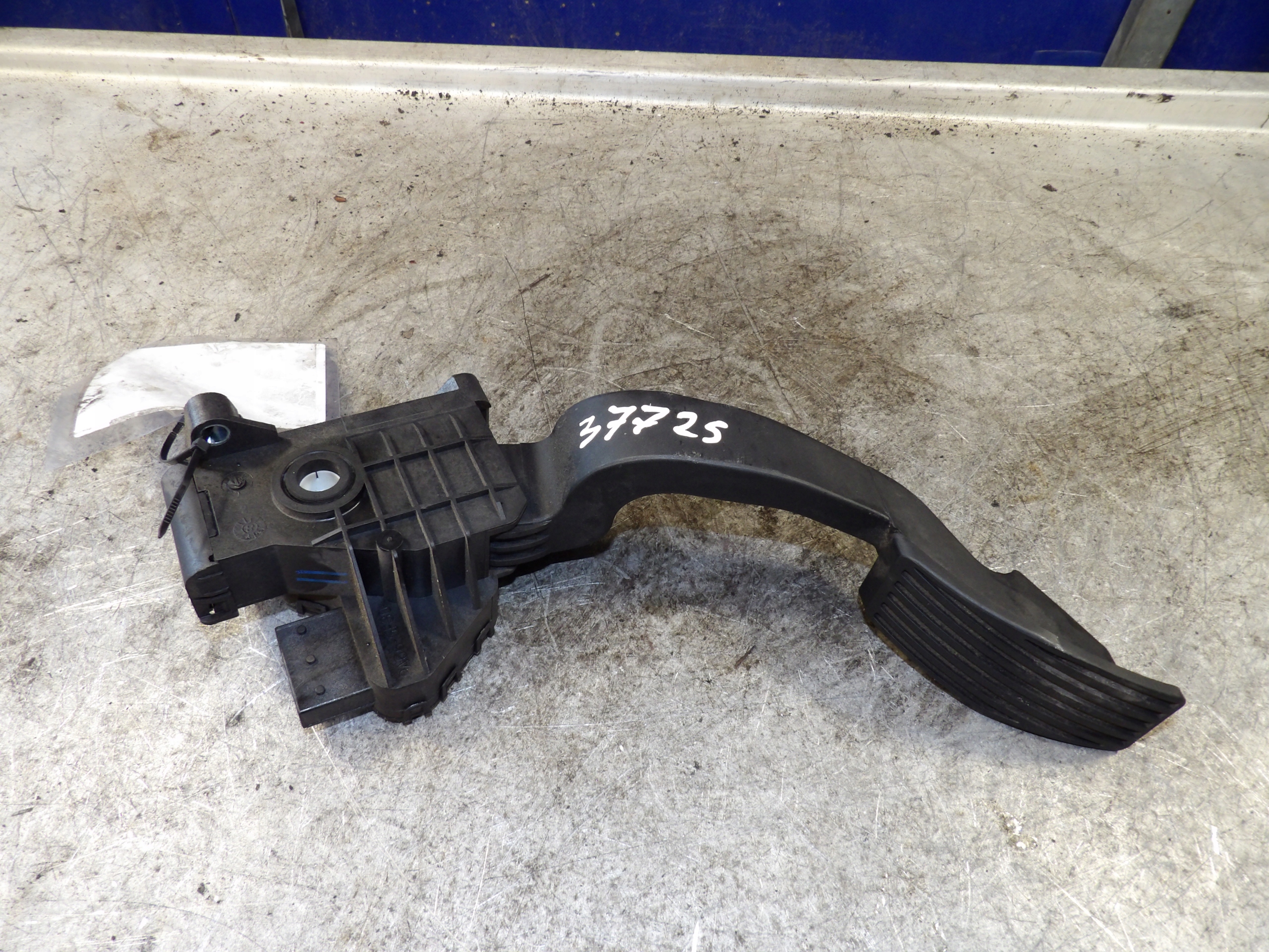 Opel Corsa D Gaspedal 55702020