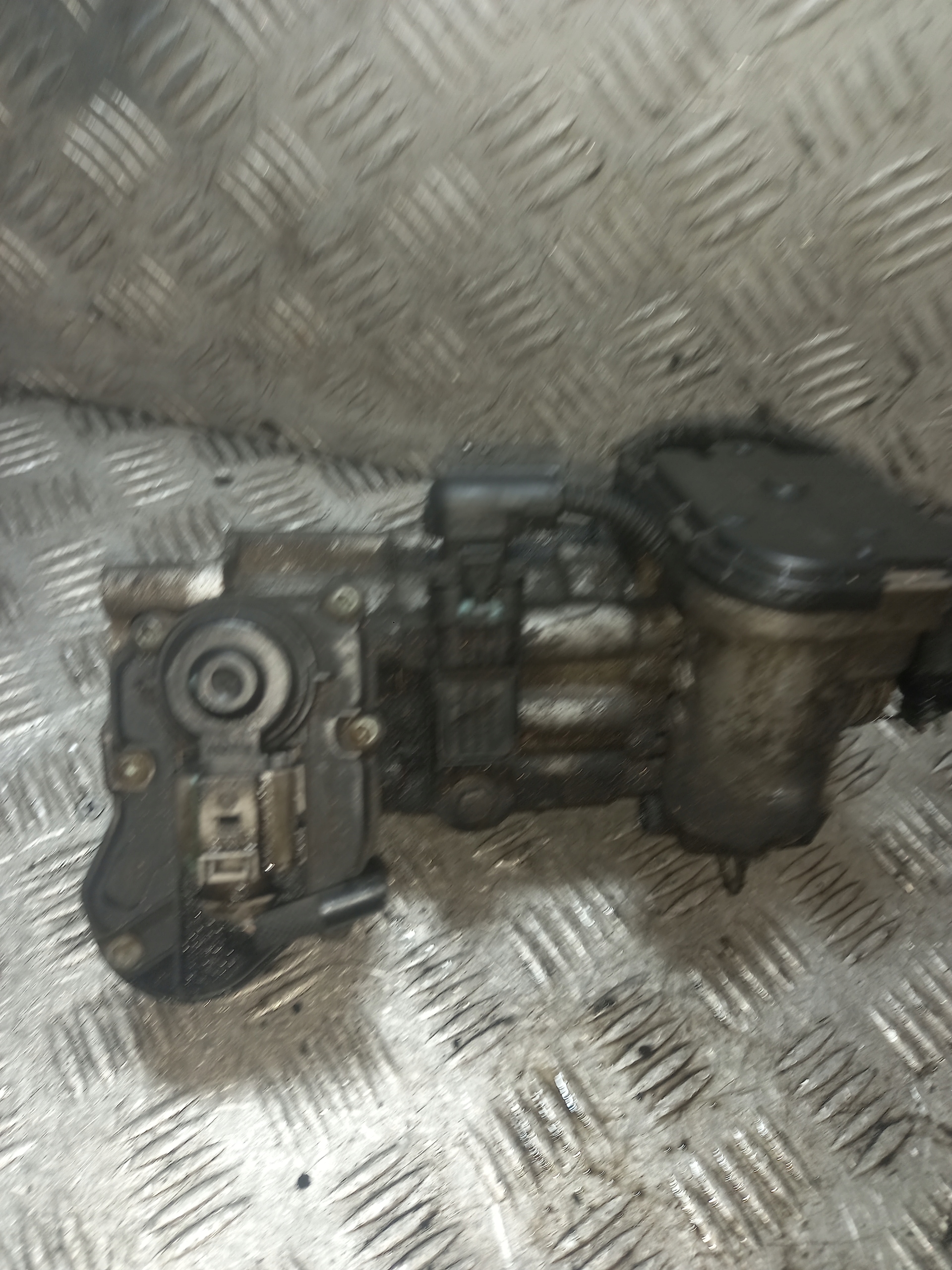 Valvola a farfalla RENAULT LAGUNA 3 2.0 DCI 8200330812
