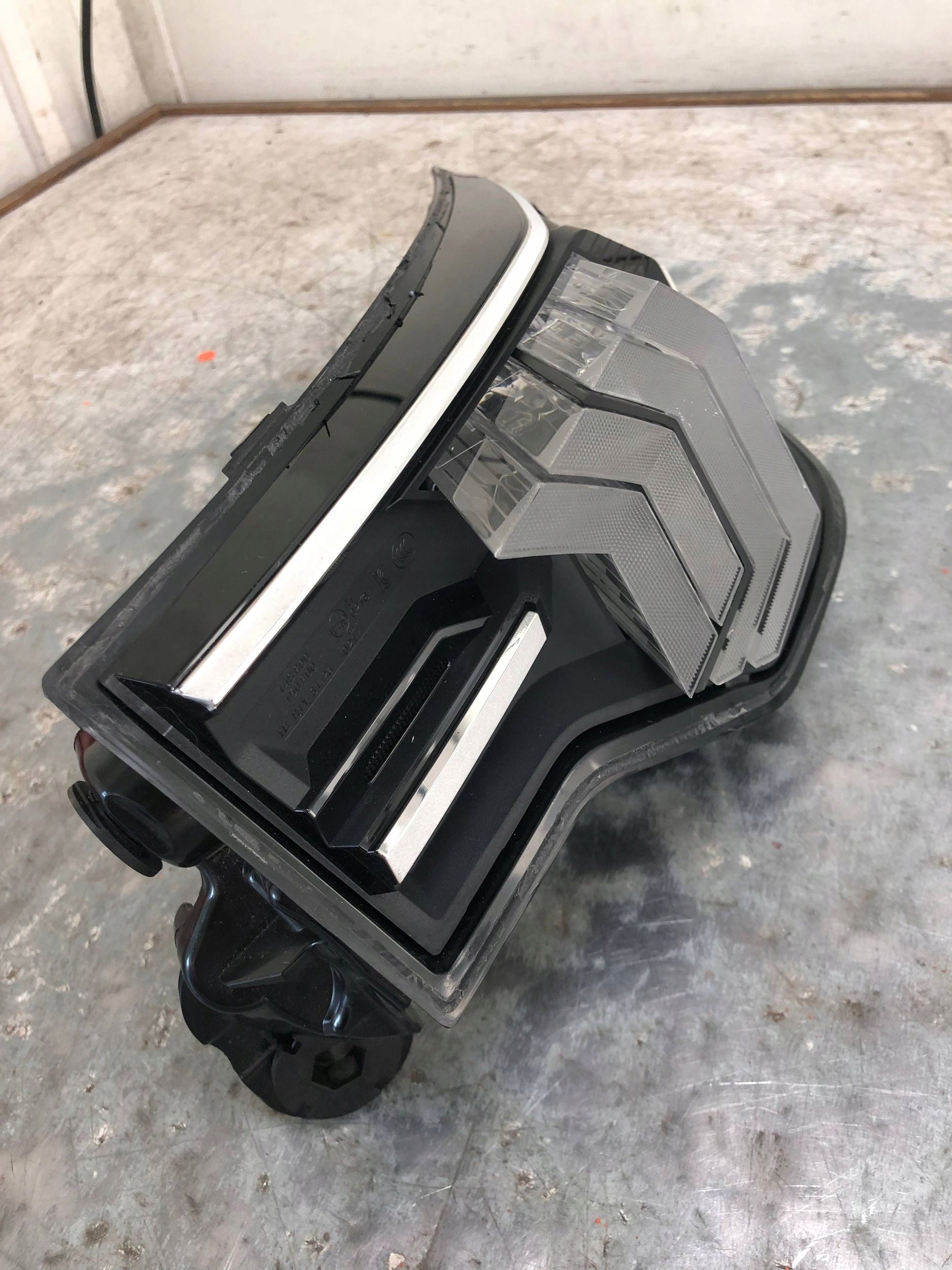 light right rear part BMW X2 U10 H4944881013