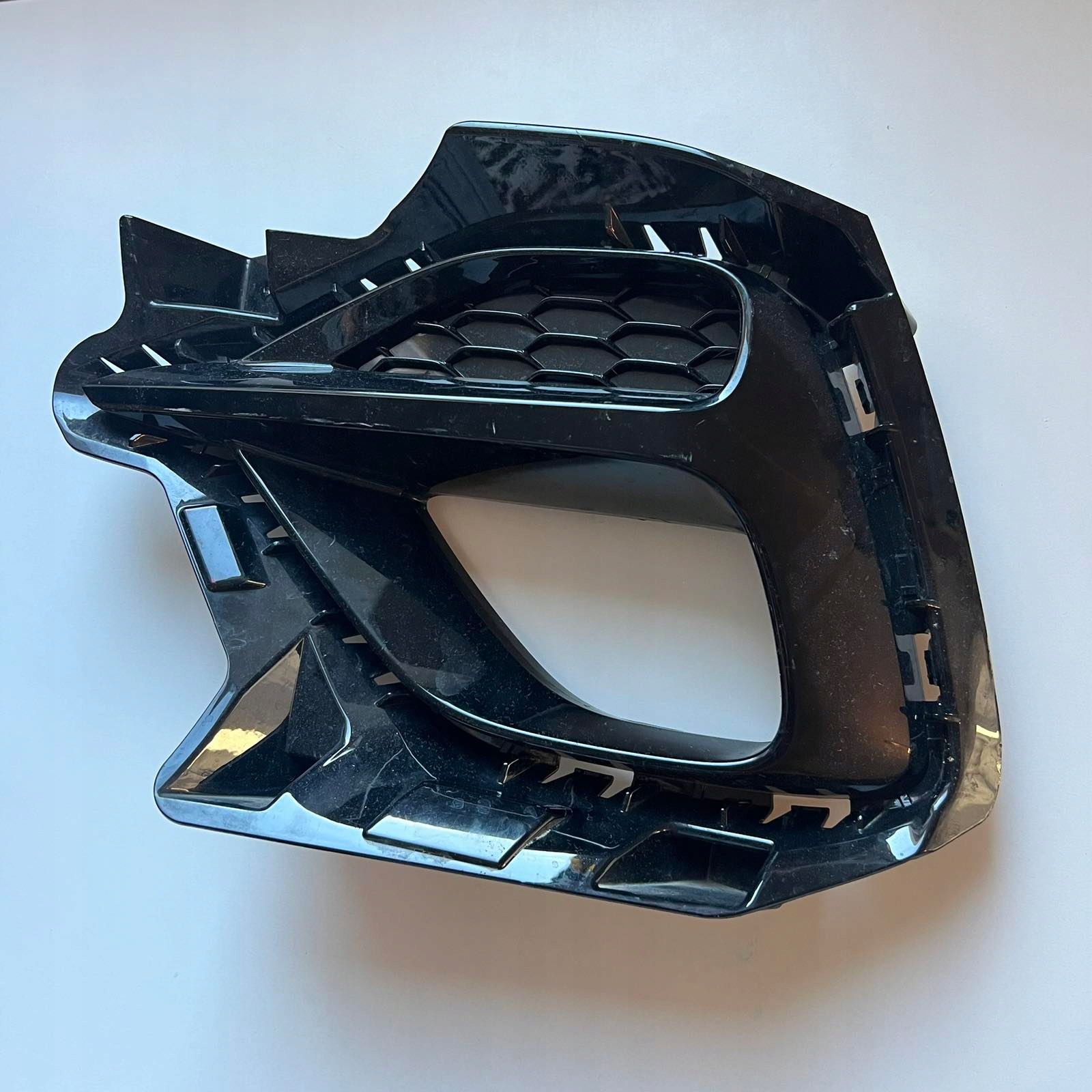 MG ZS SUV LIFT 2020-> grid left front 10699378