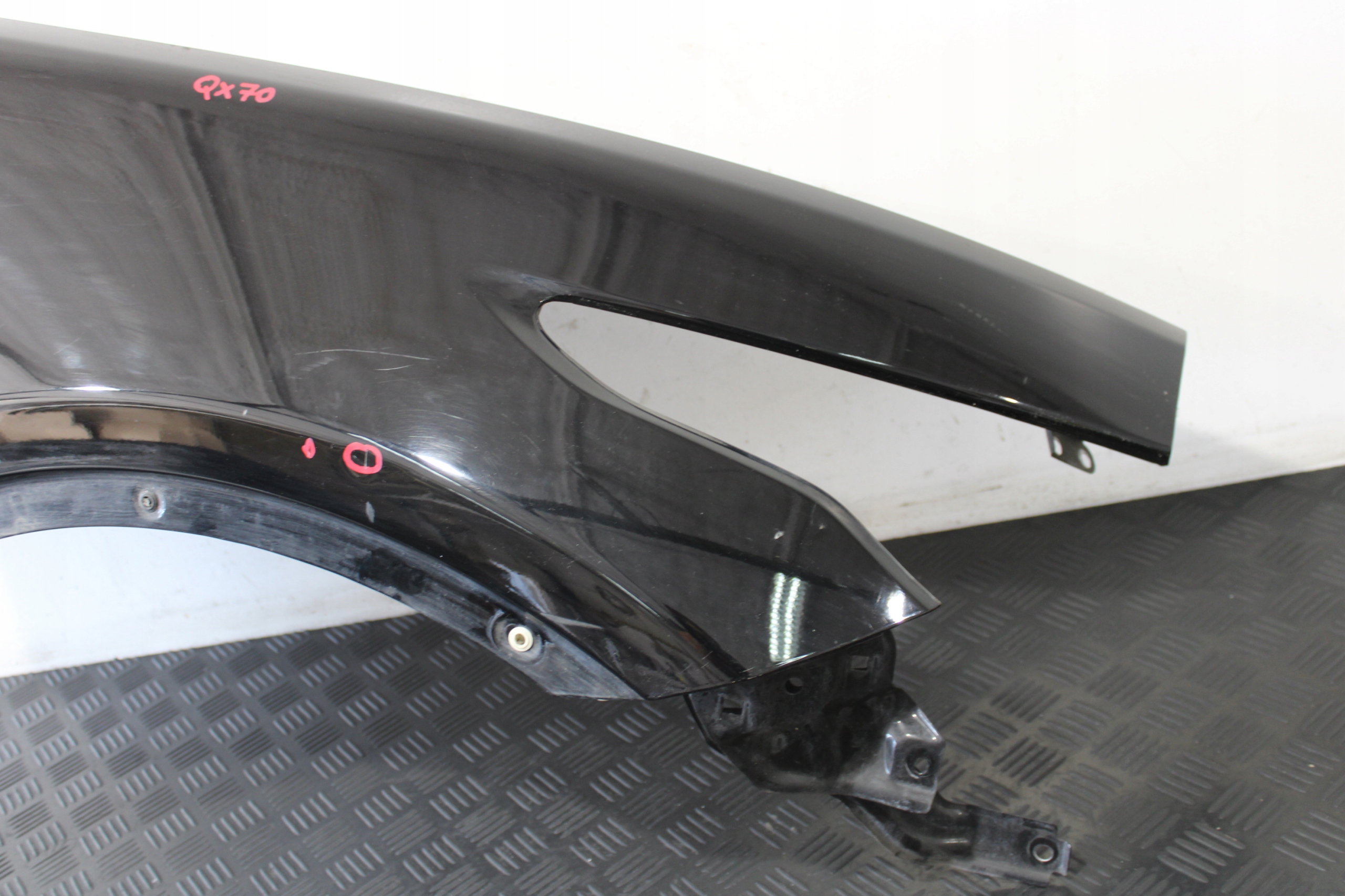 fender right front INFINITI QX70