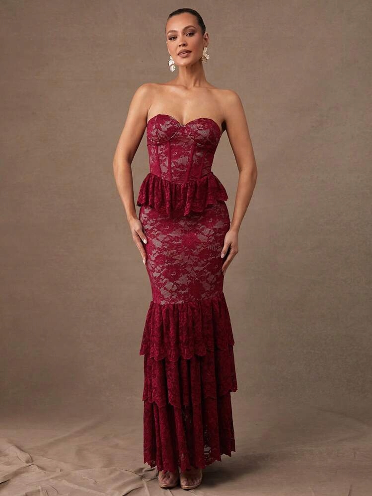 Silquee Krajková Maxi Šaty S Volánky (s)