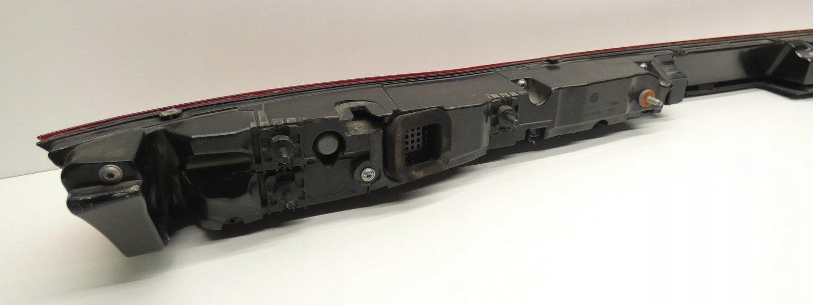 AUDI A5 B10 8B3945095B 2024- cap light rear LED