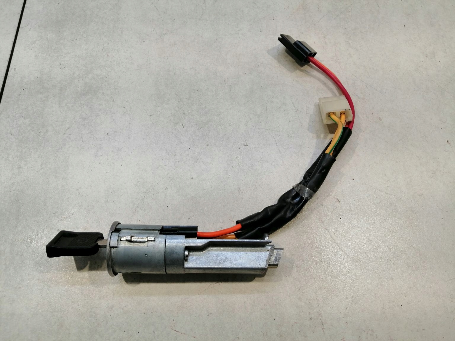 STACYJKA Z KLUCZEM PEUGEOT 405 II 1.9 TD