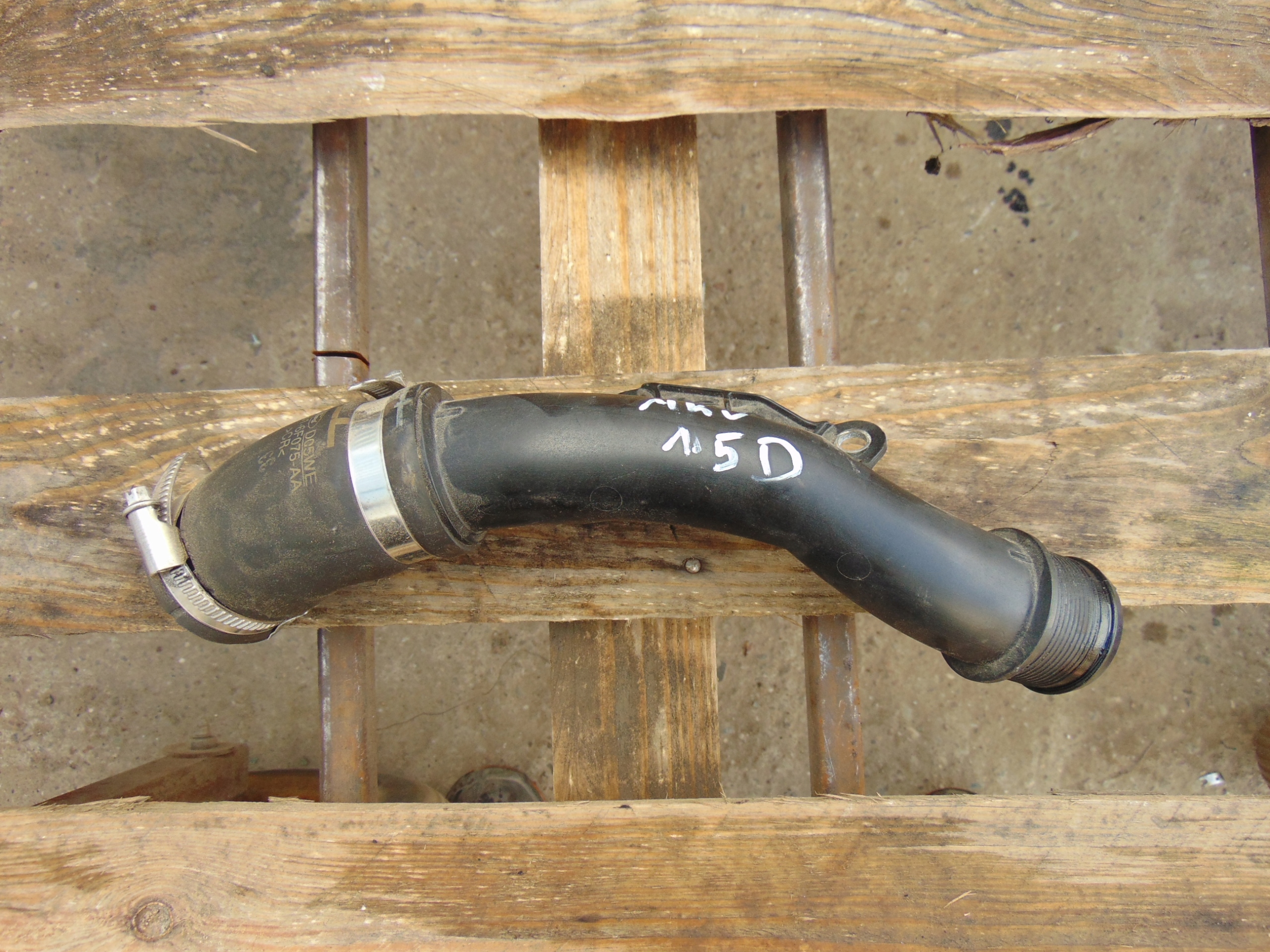 F1B1-6F075-AA - ПОВІТРОПРОВІД ІНТЕРКУЛЕРА MONDEO MK5 1.5 TDCI