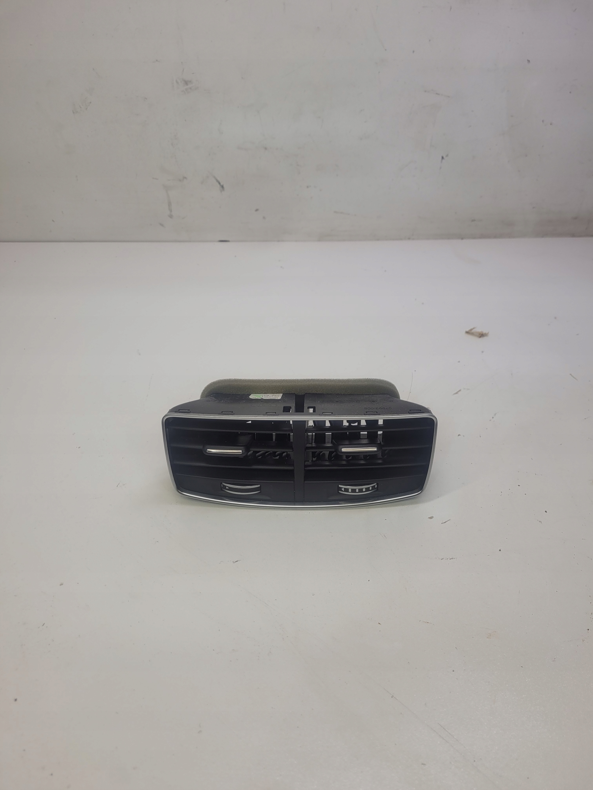 grid air conditioning devices rear part AUDI A8 D4 4H0819203B