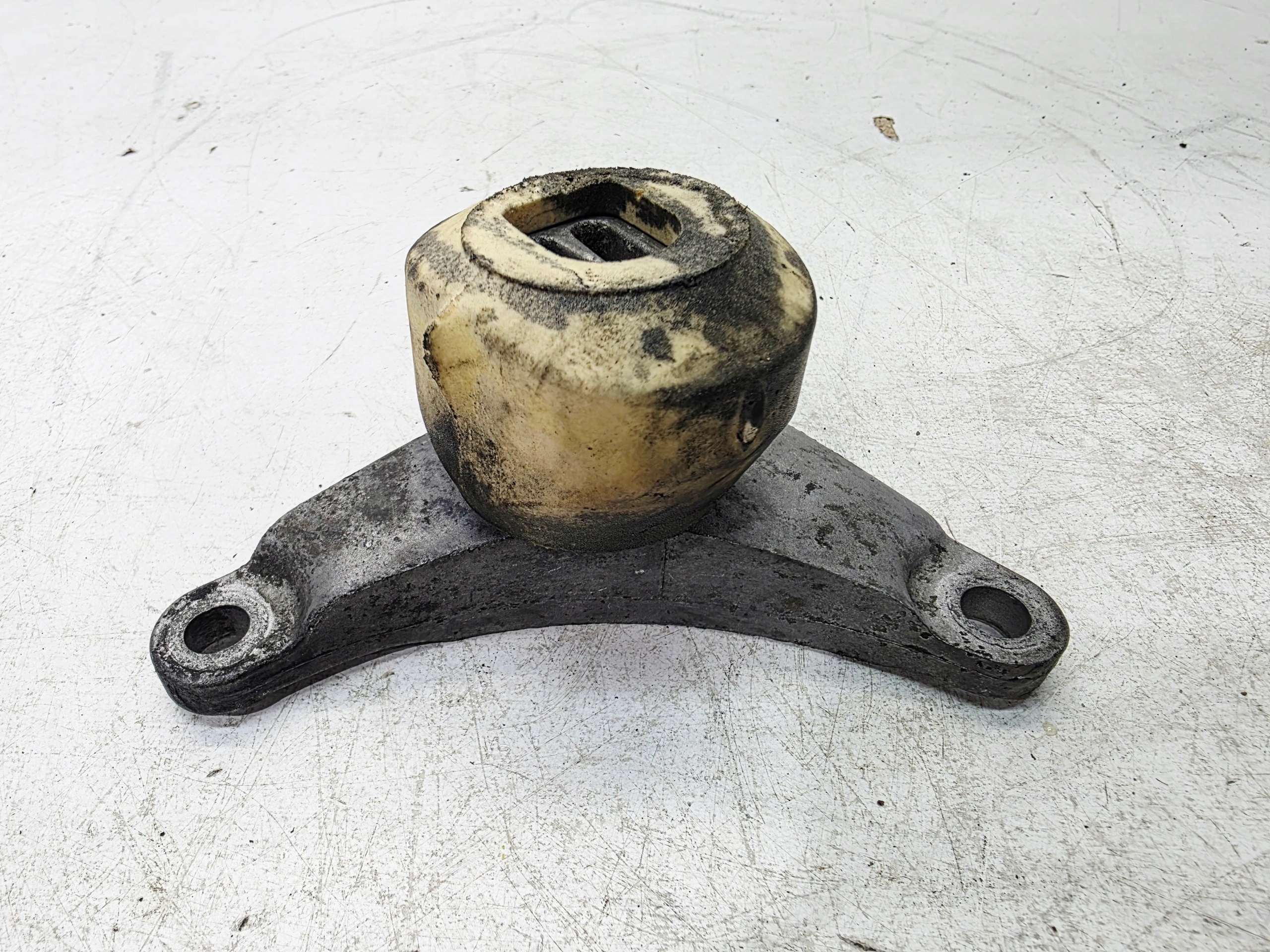 airbag engine mount front AUDI A4 B7 3.0 TDI 8E0199343P
