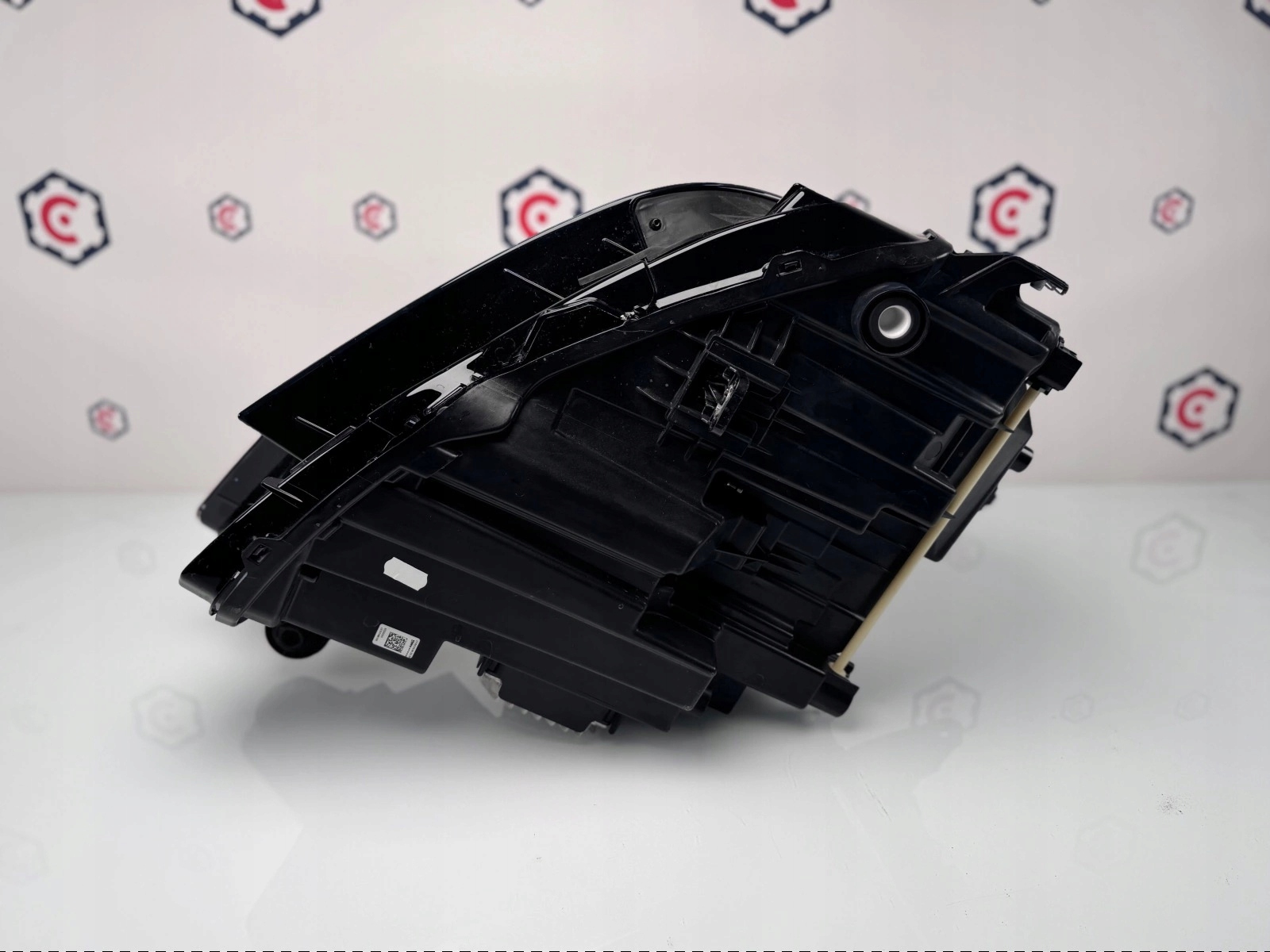 LAMPA LEWA PRZÓD AUDI Q4 E-TRON MATRIX FULL LED Numer katalogowy części 89A941035