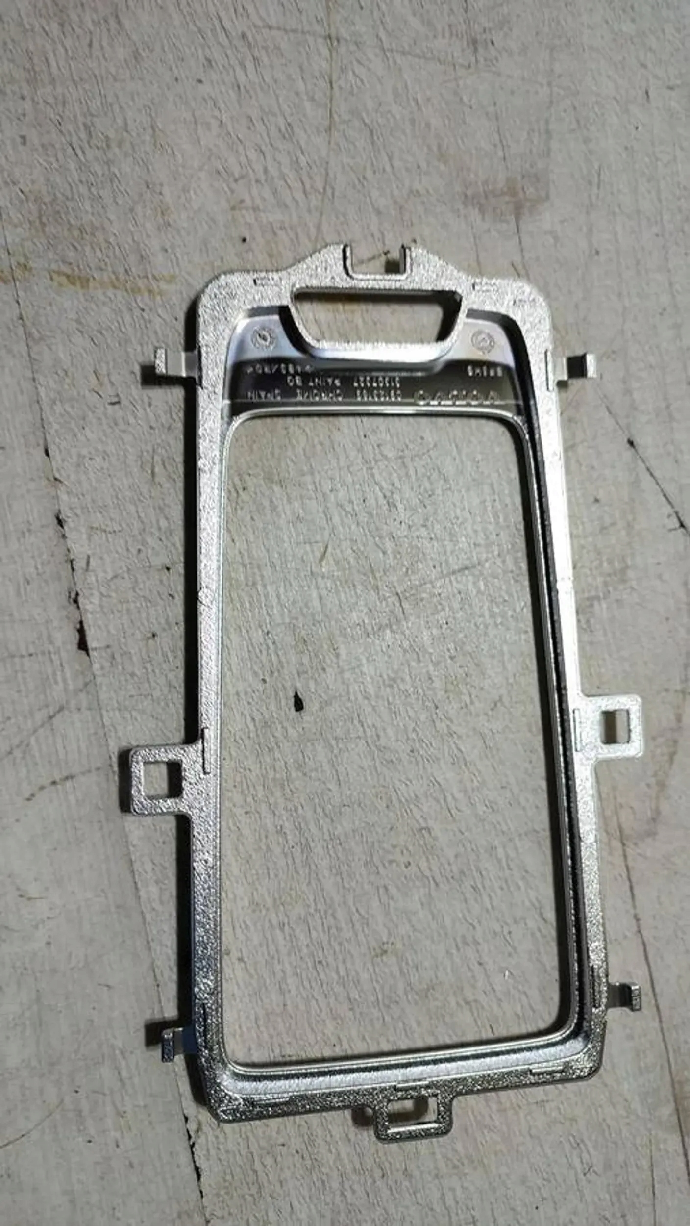 Volvo V40 II 2018r frame chrom panel central