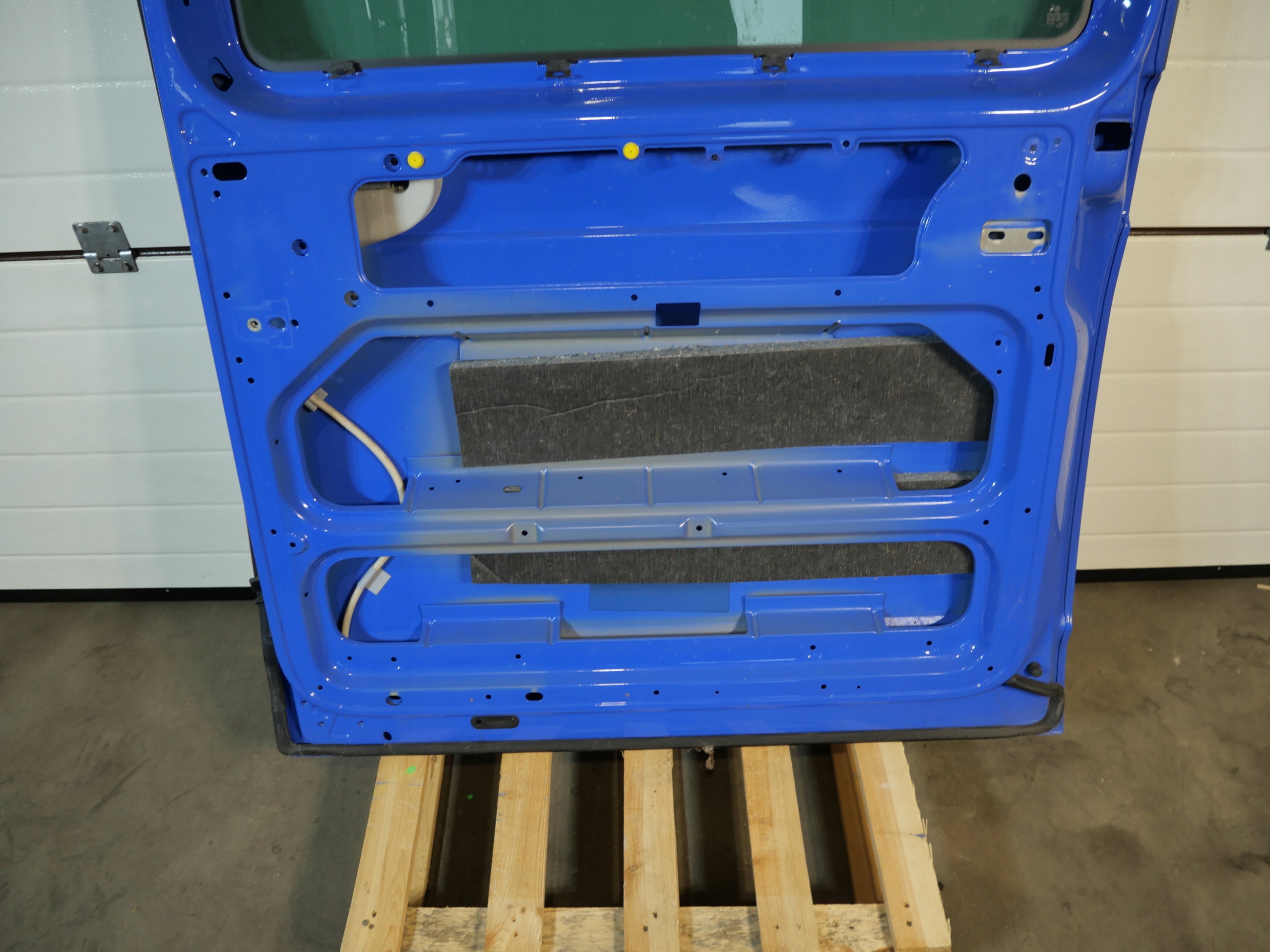 VW T6 door sliding right