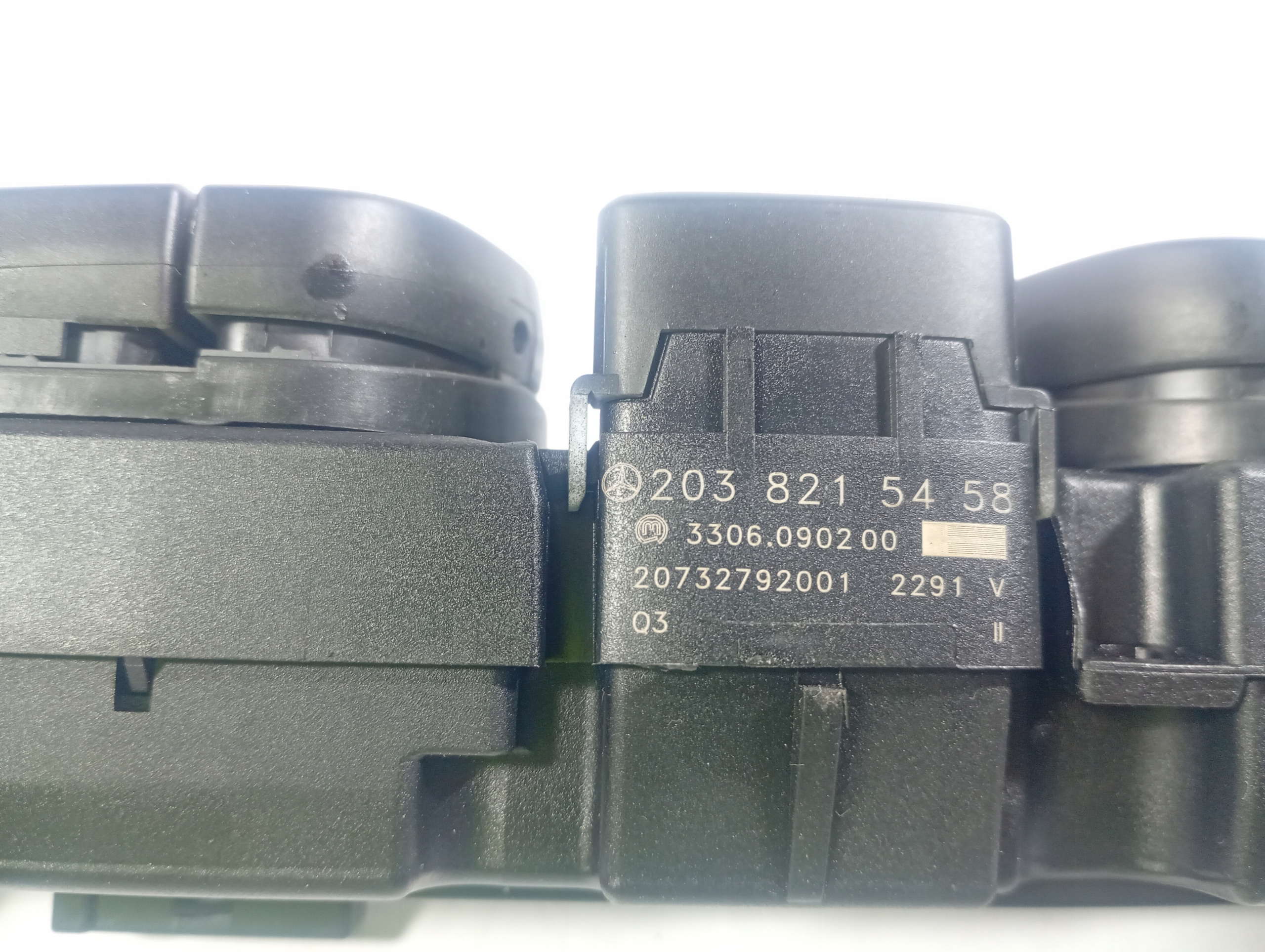 Mercedes W203 C KLASA 00-07 switch PANEL PRZYCISKOW OE 2038215458