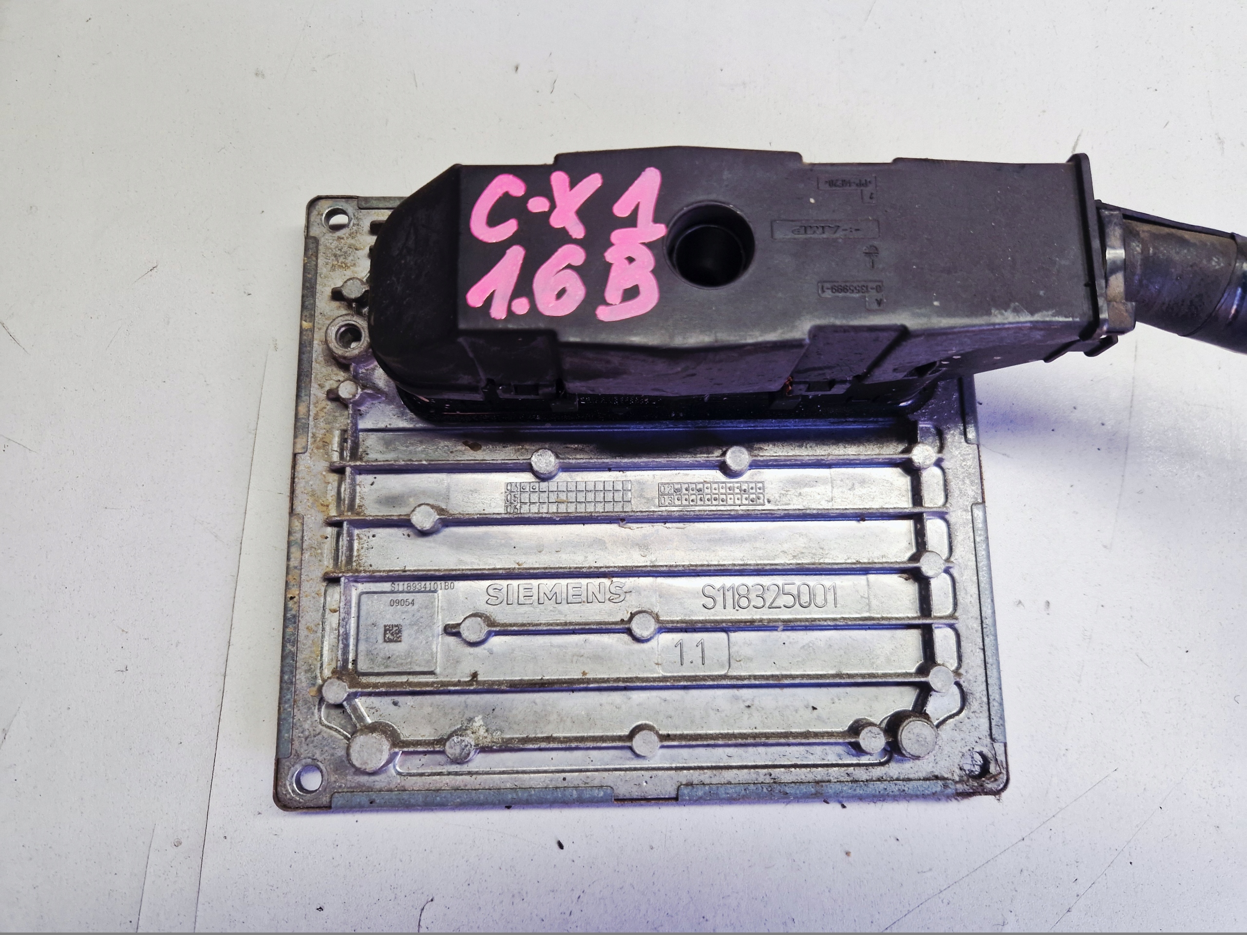 FORD FOCUS C-MAX MK1 1.6 petrol computer control unit of the engine 4M51-12A650-HB