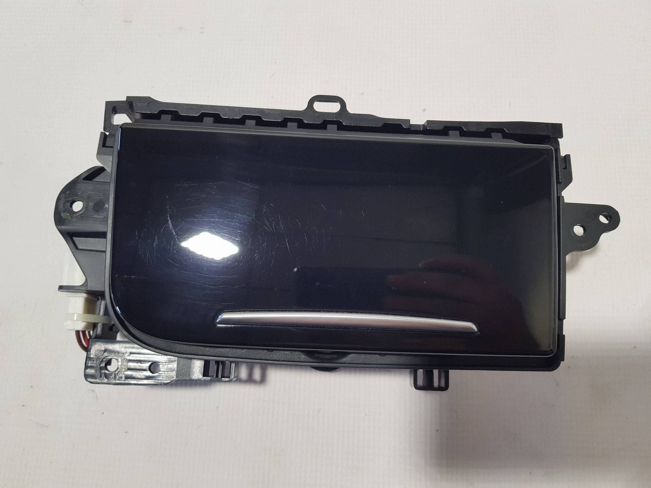 bracket KUBKI CUPHOLDER AUDI A8 D4 4H 4H2858601D
