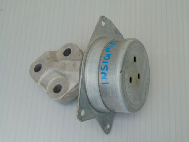 ПОДУШКА ДВИГУНА OPEL INSIGNIA 2.0 CDTI 2015 РІК.