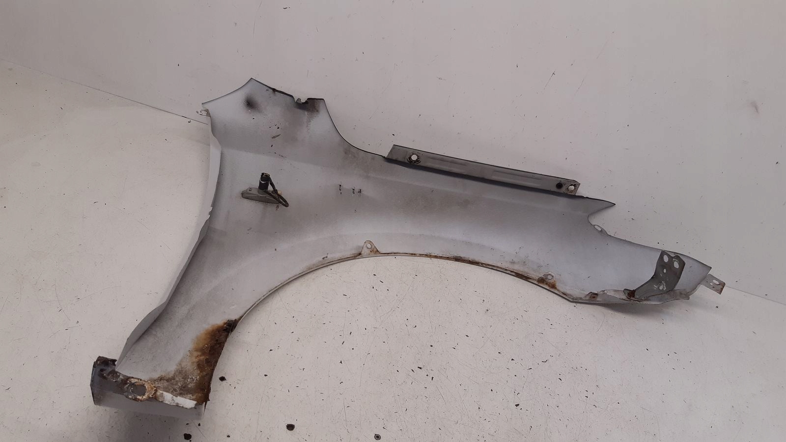 fender left front front Hyundai i30 and